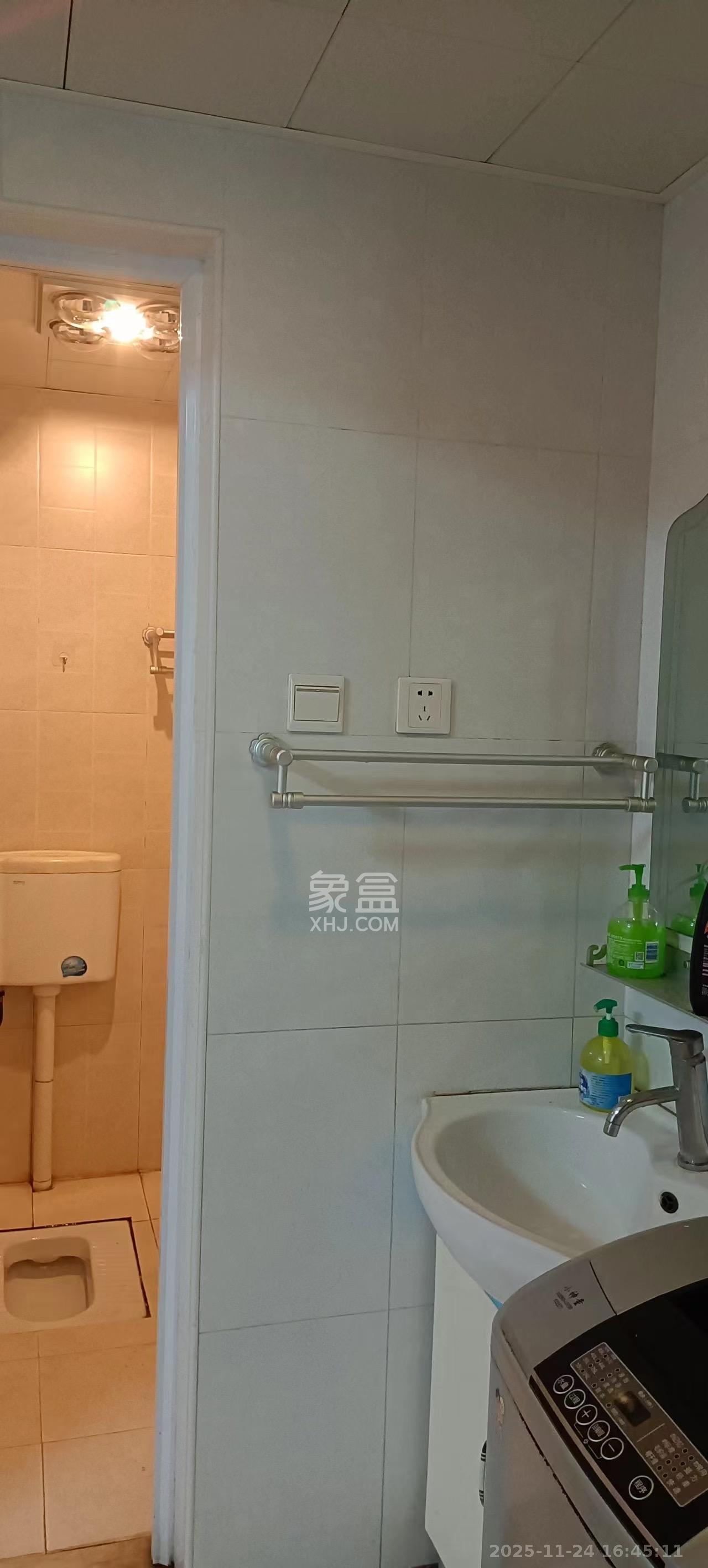 长大彩虹都  2室2厅1卫    1700.0元/月室内图