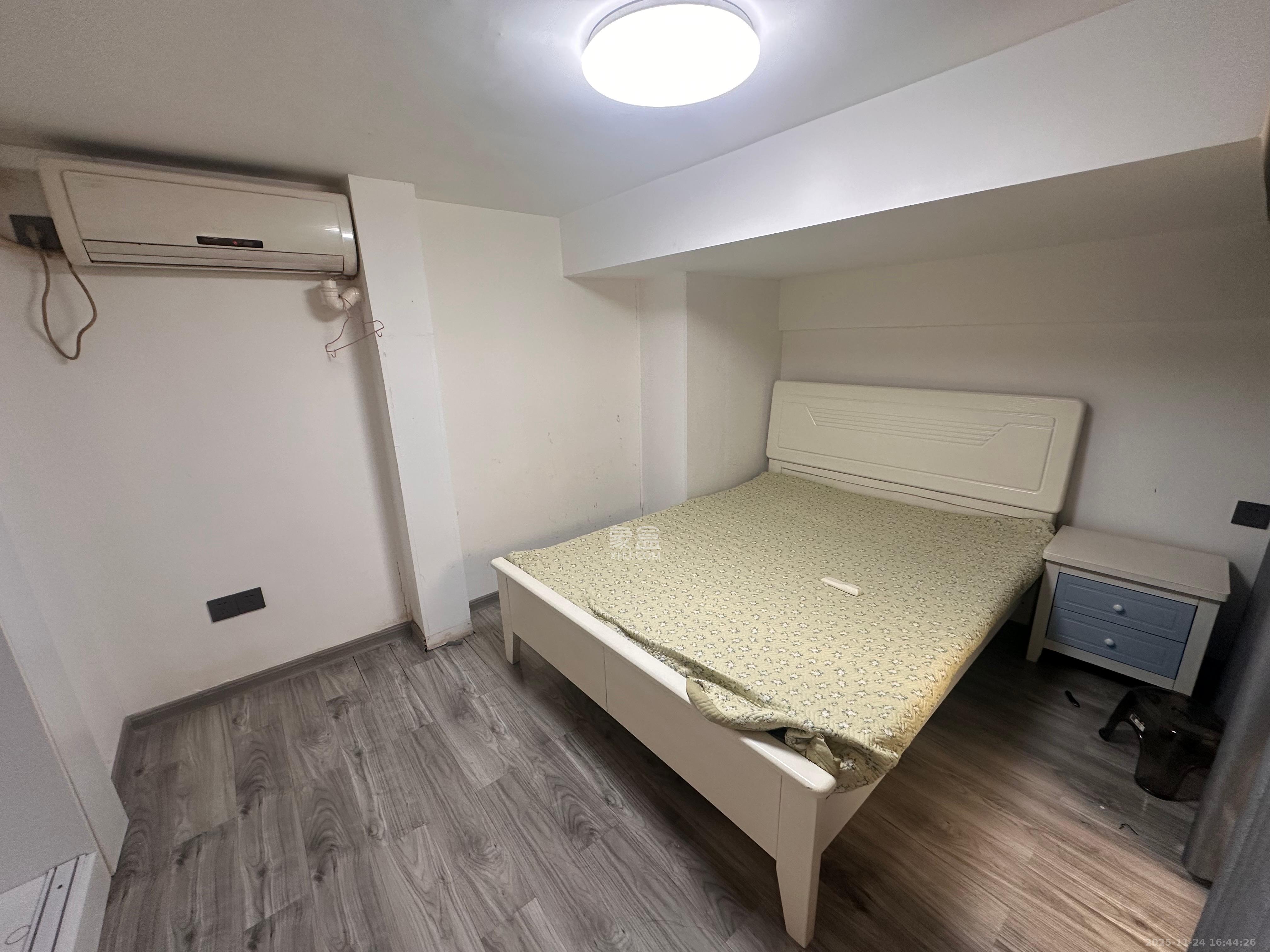 荣盛花语书苑  1室1厅1卫    2600.0元/月室内图