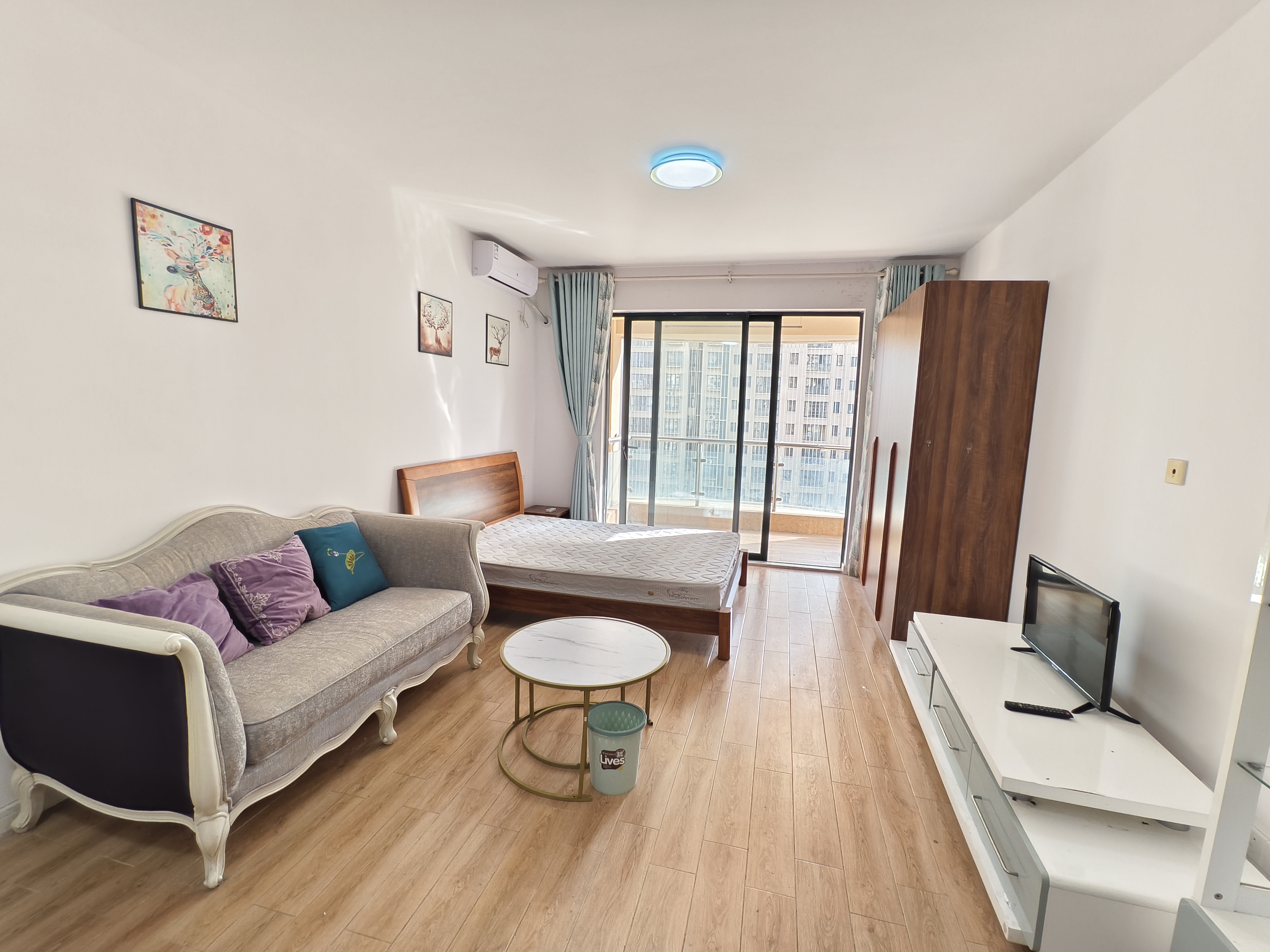 海阔天空-国瑞城二期（雅仕苑）  1室0厅1卫    2300.0元/月