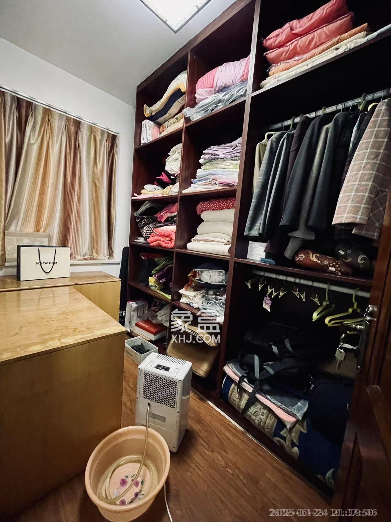 春满江南 4室2厅3卫 118.0万 春满江南 4室2厅3卫 118.0万客厅