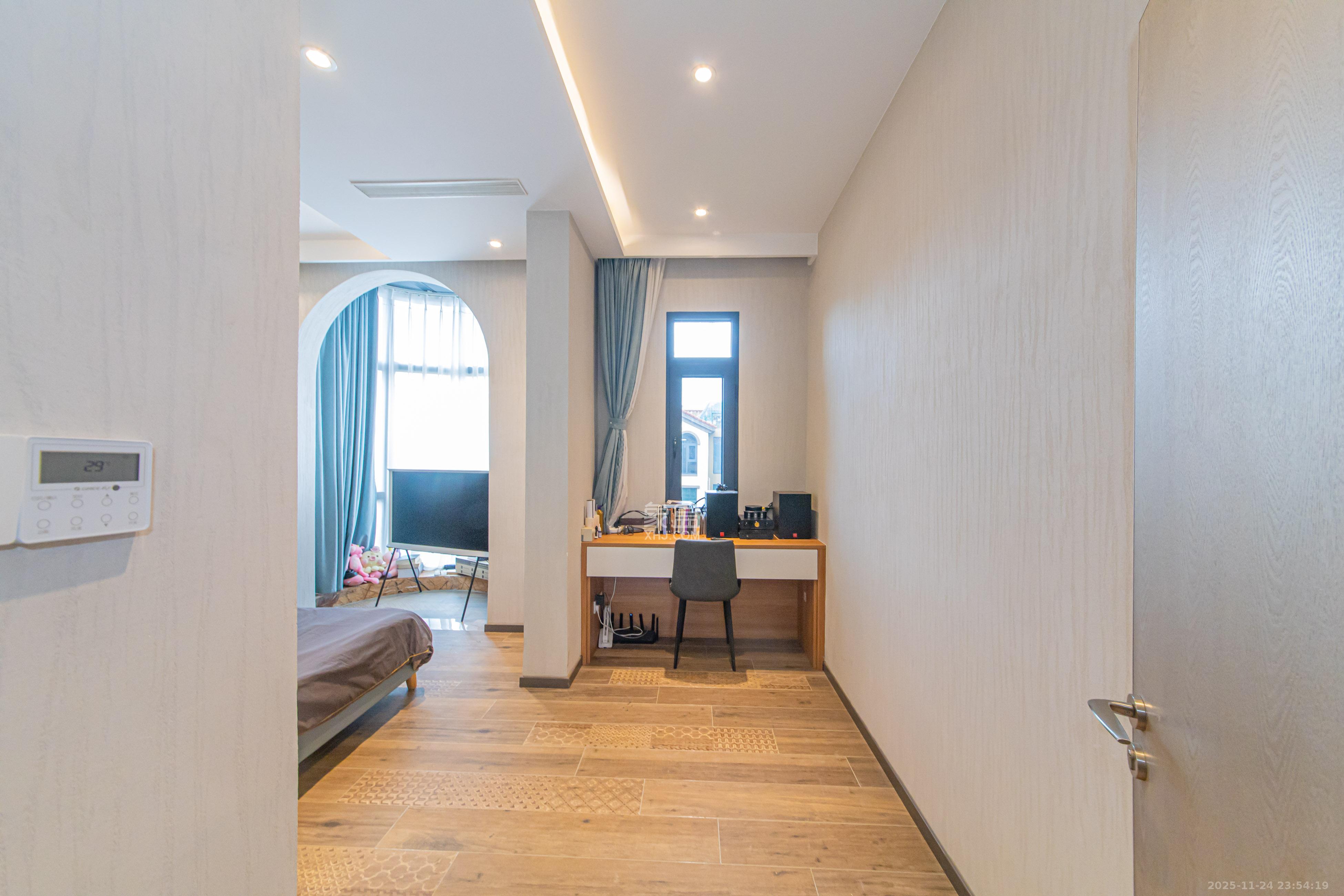 中建芙蓉和苑 6室2厅4卫 468.0万 中建芙蓉和苑 6室2厅4卫 468.0万其他