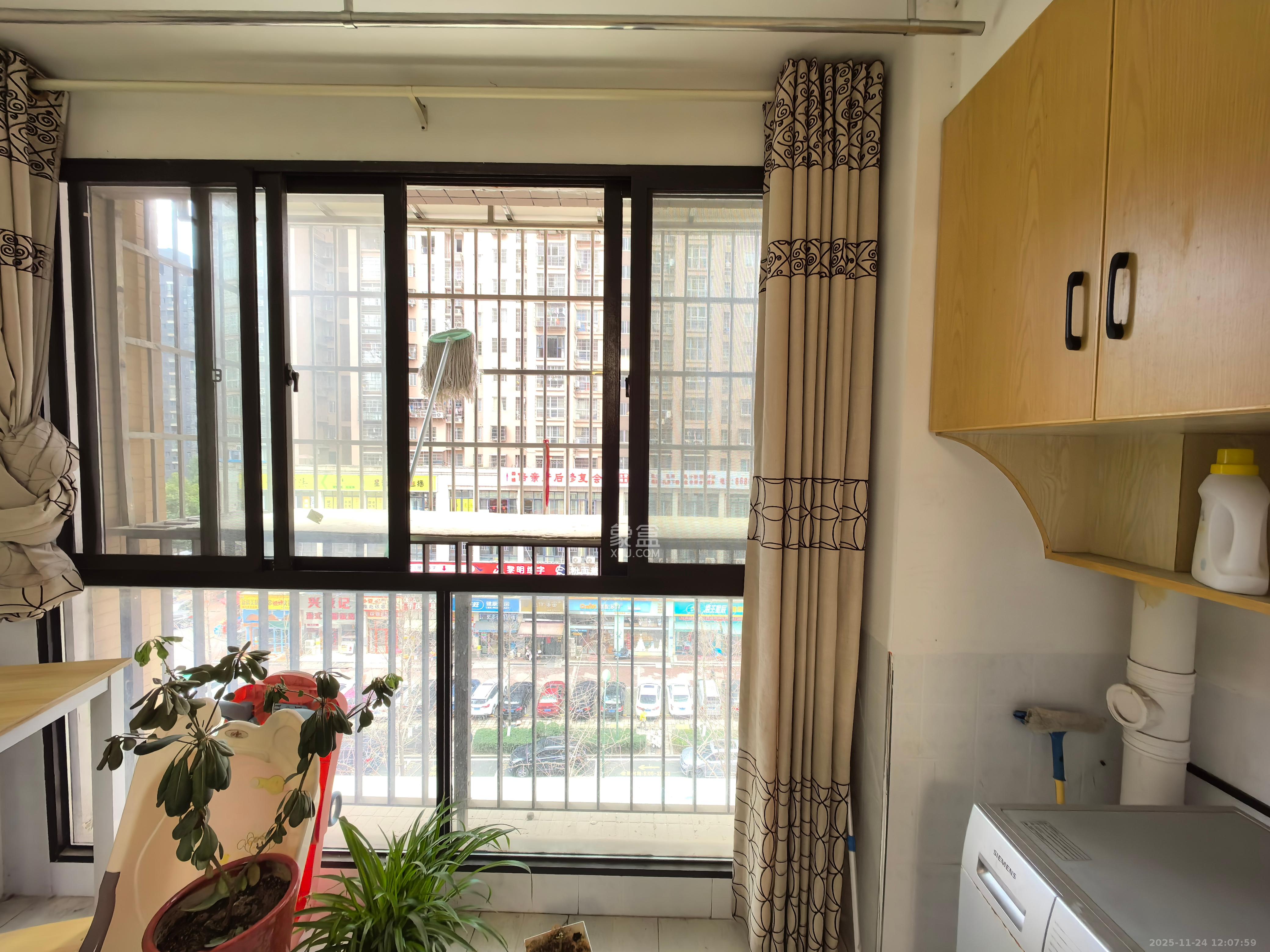 华润凤凰城三期 2室2厅1卫 1900.0元/月 华润凤凰城三期 2室2厅1卫 1900.0元/月室内图