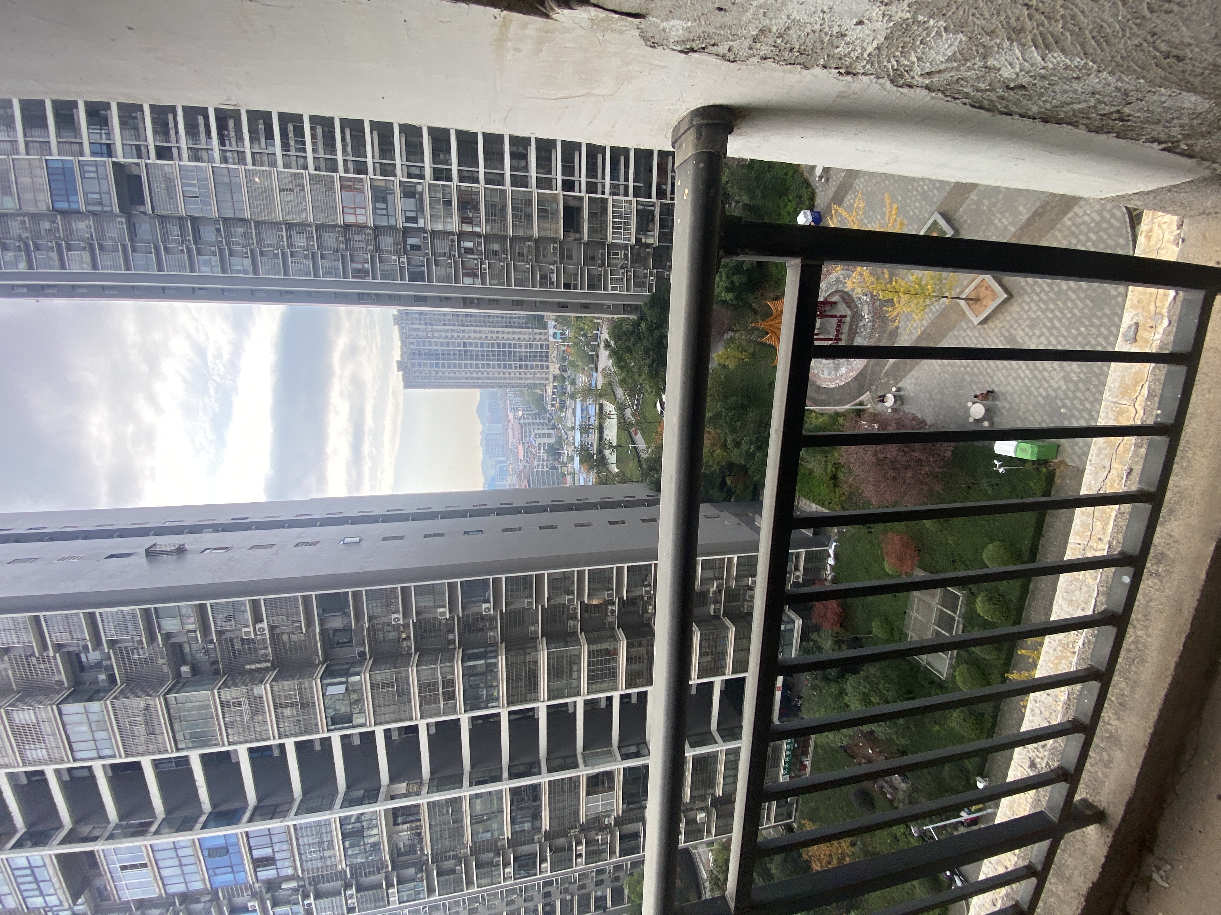 南风苑  3室2厅2卫    60.0万客厅