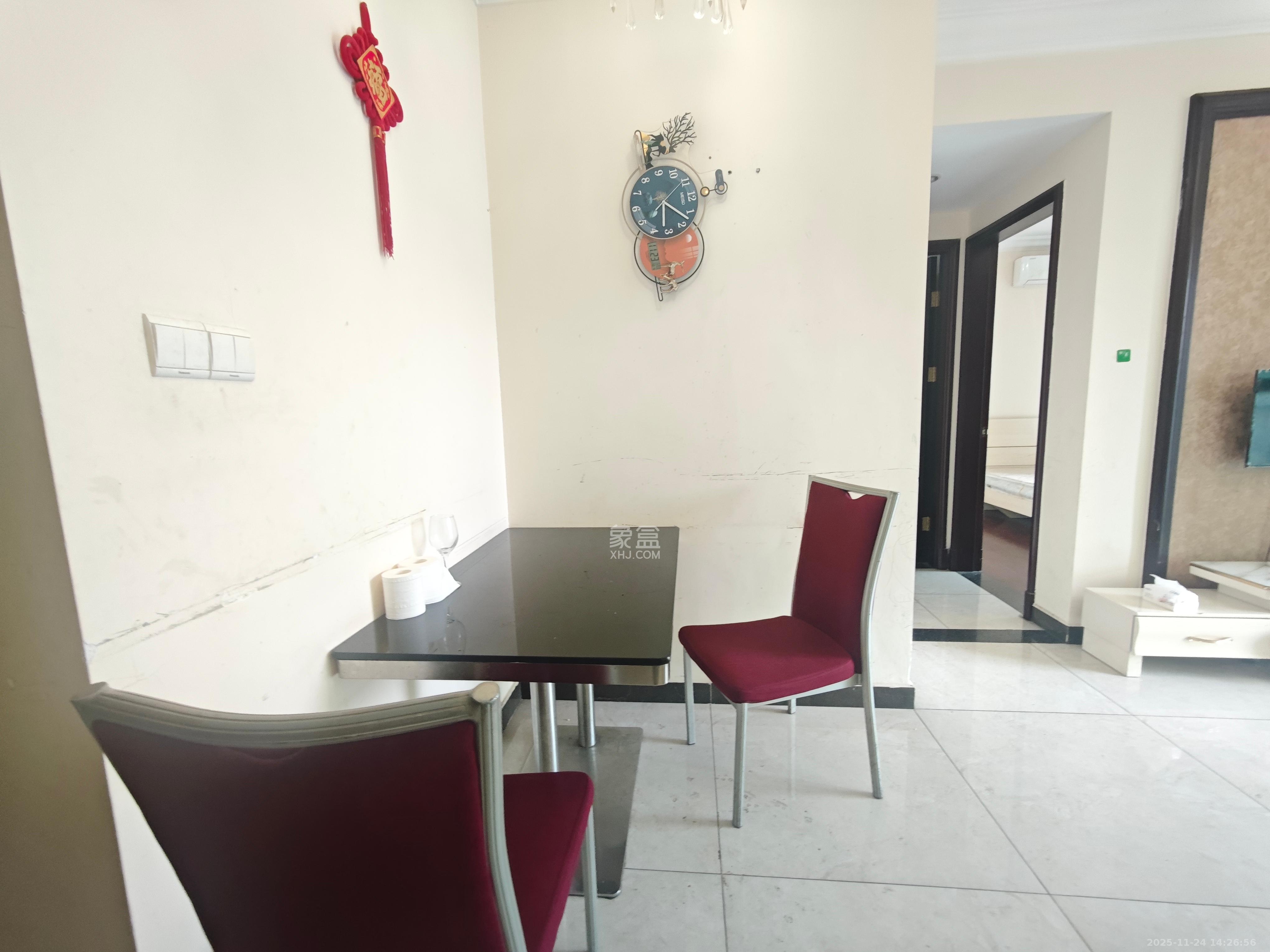 恒大翡翠华庭  2室2厅1卫    1600.0元/月室内图