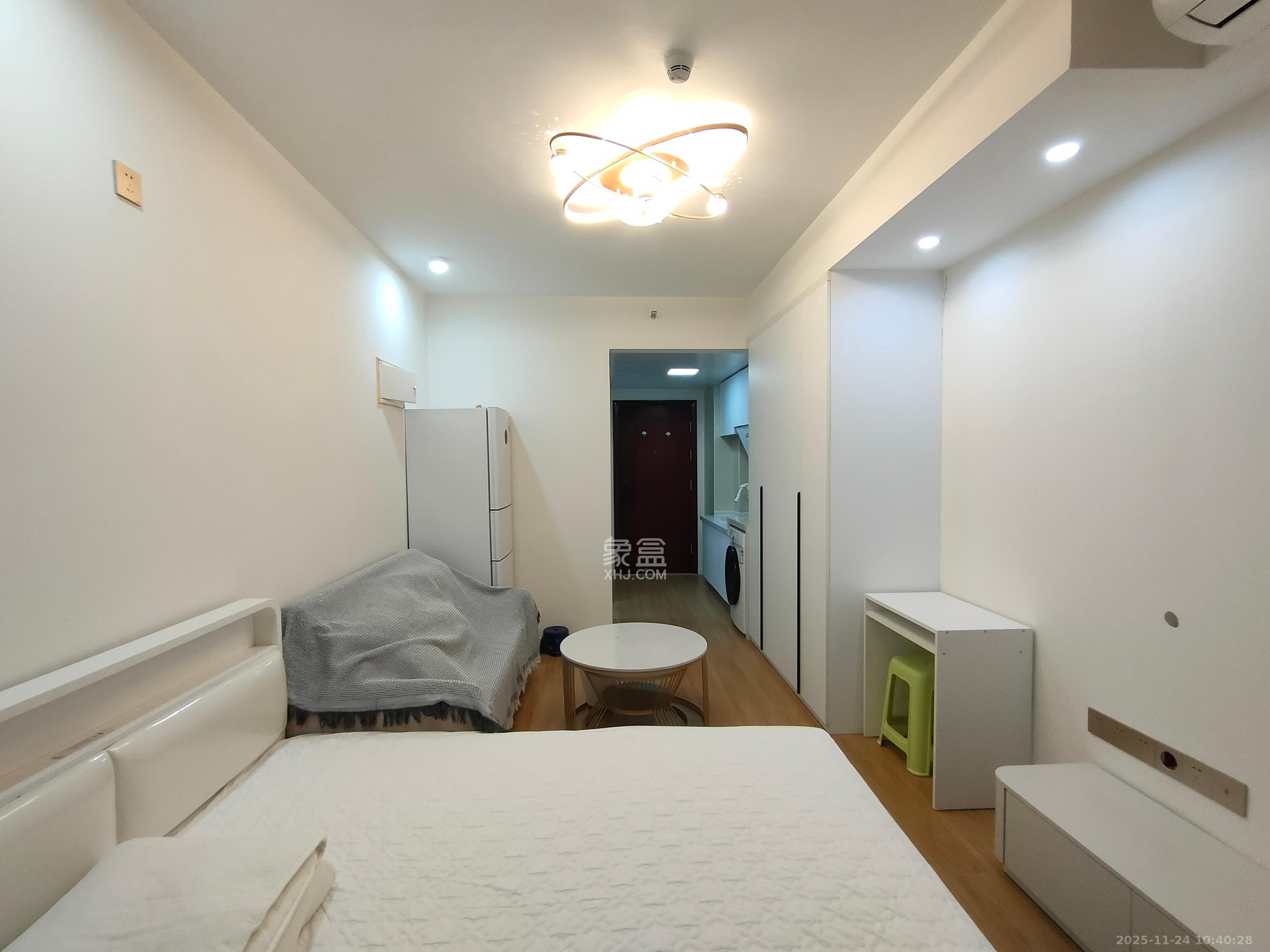 碧桂园城市之光  1室0厅1卫    1500.0元/月