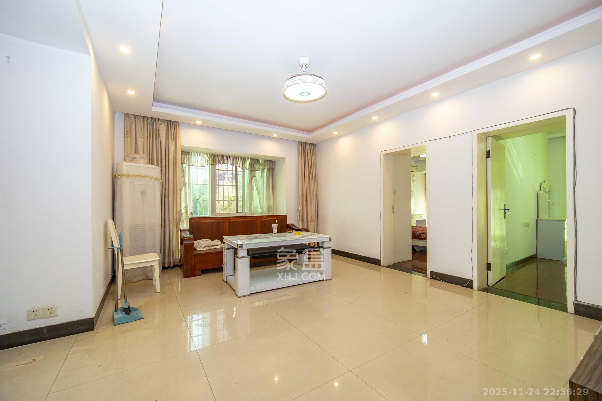 广泰家园  3室2厅2卫    60.0万