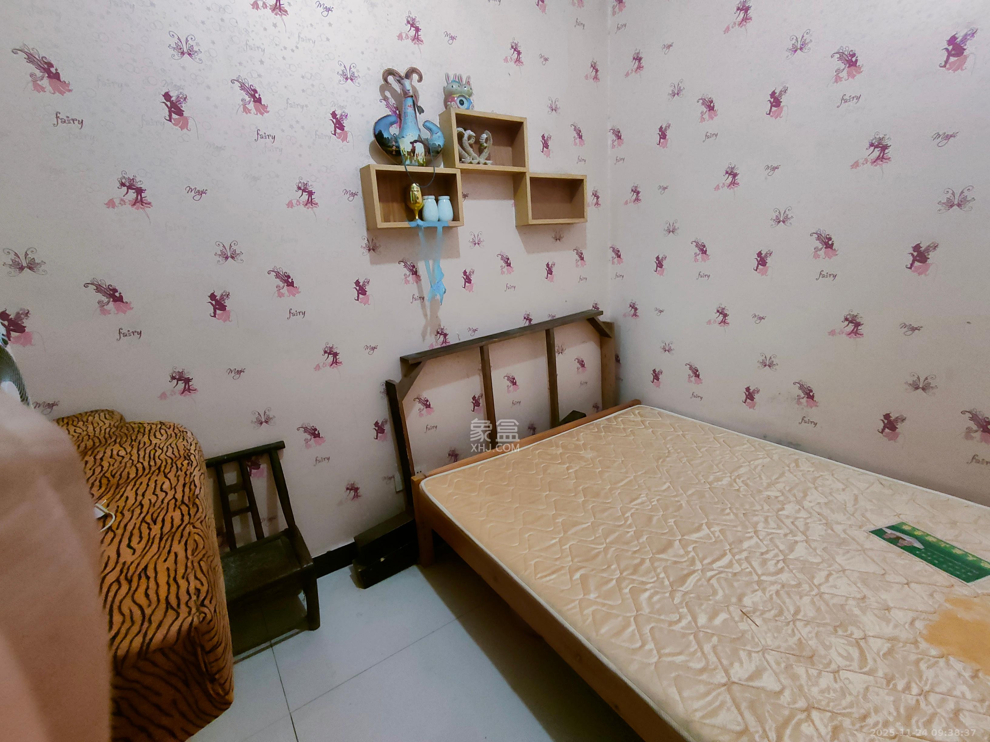 银星小区 3室2厅1卫 1300.0元/月 银星小区 3室2厅1卫 1300.0元/月室内图