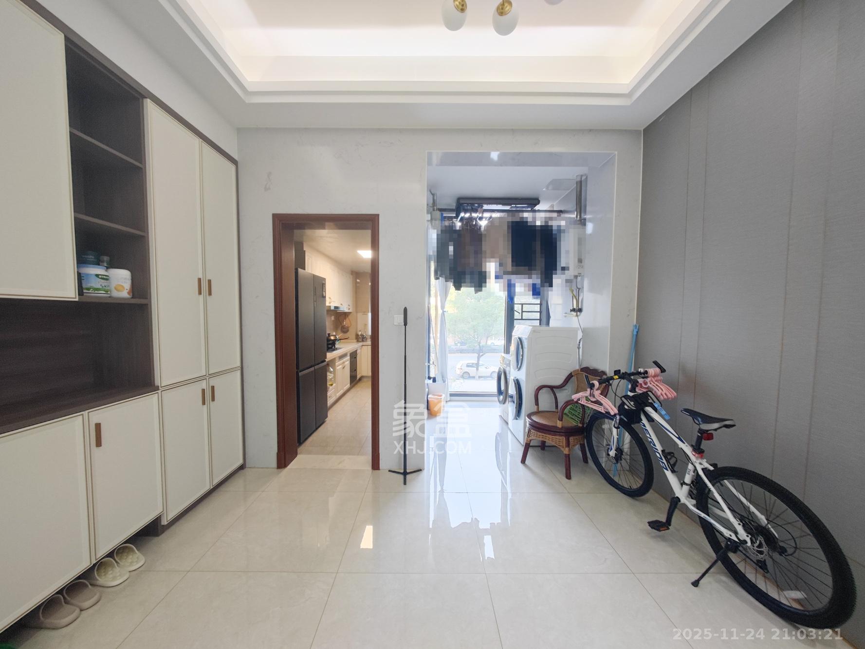 恒大上林苑 4室2厅2卫 140.0万 恒大上林苑 4室2厅2卫 140.0万其他