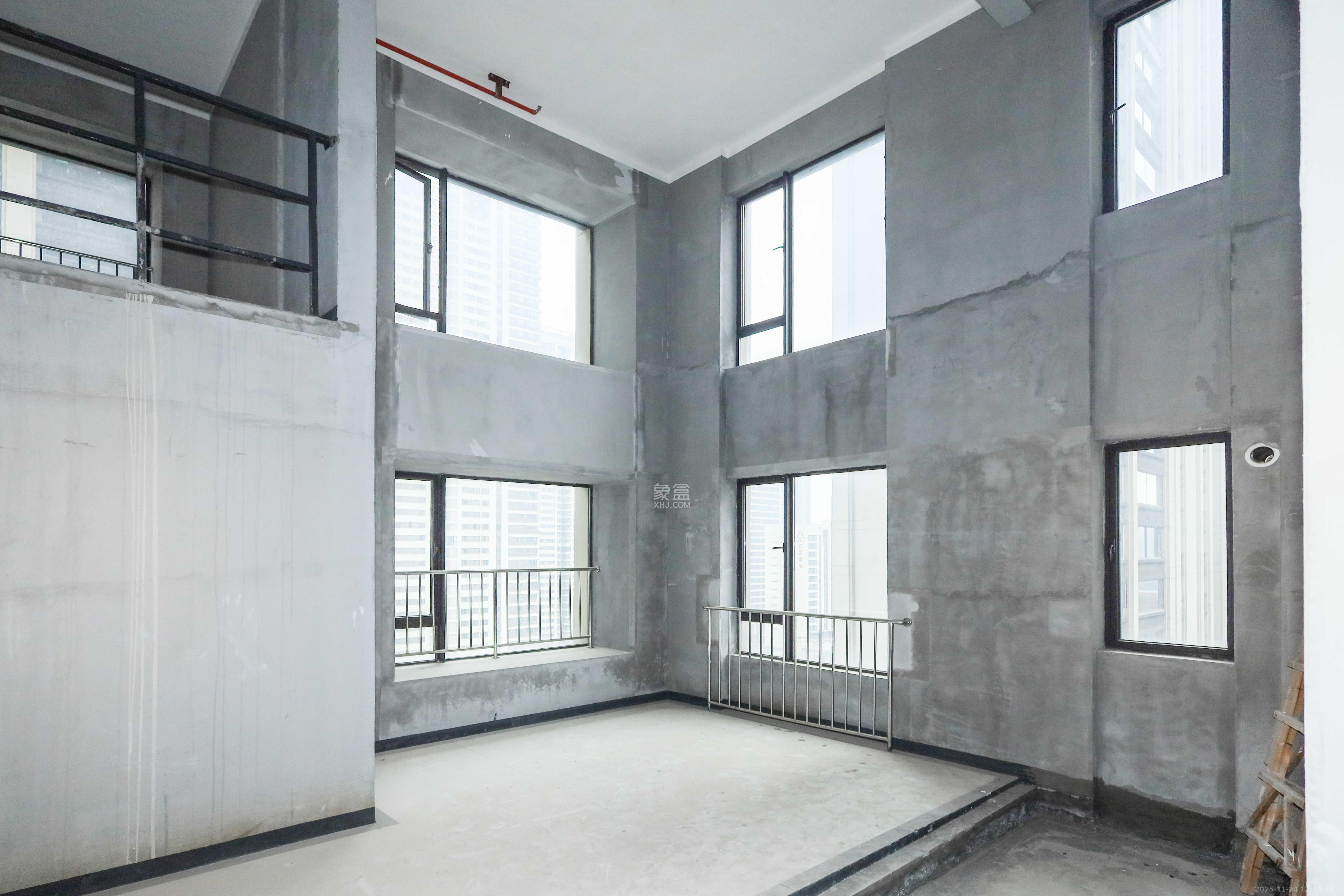 建发央著  4室2厅2卫    195.0万