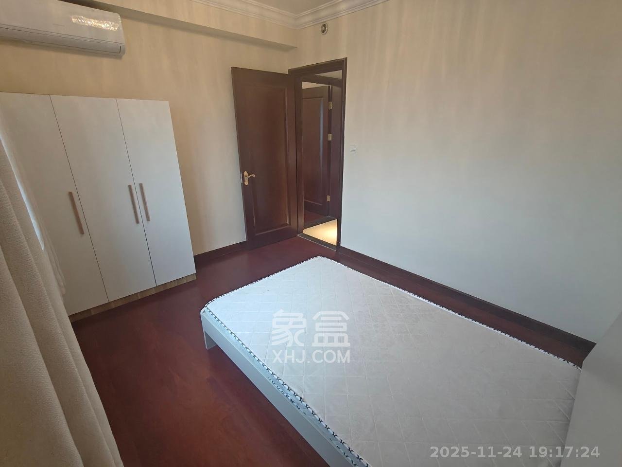 恒大御景半岛  3室2厅1卫    2200.0元/月室内图