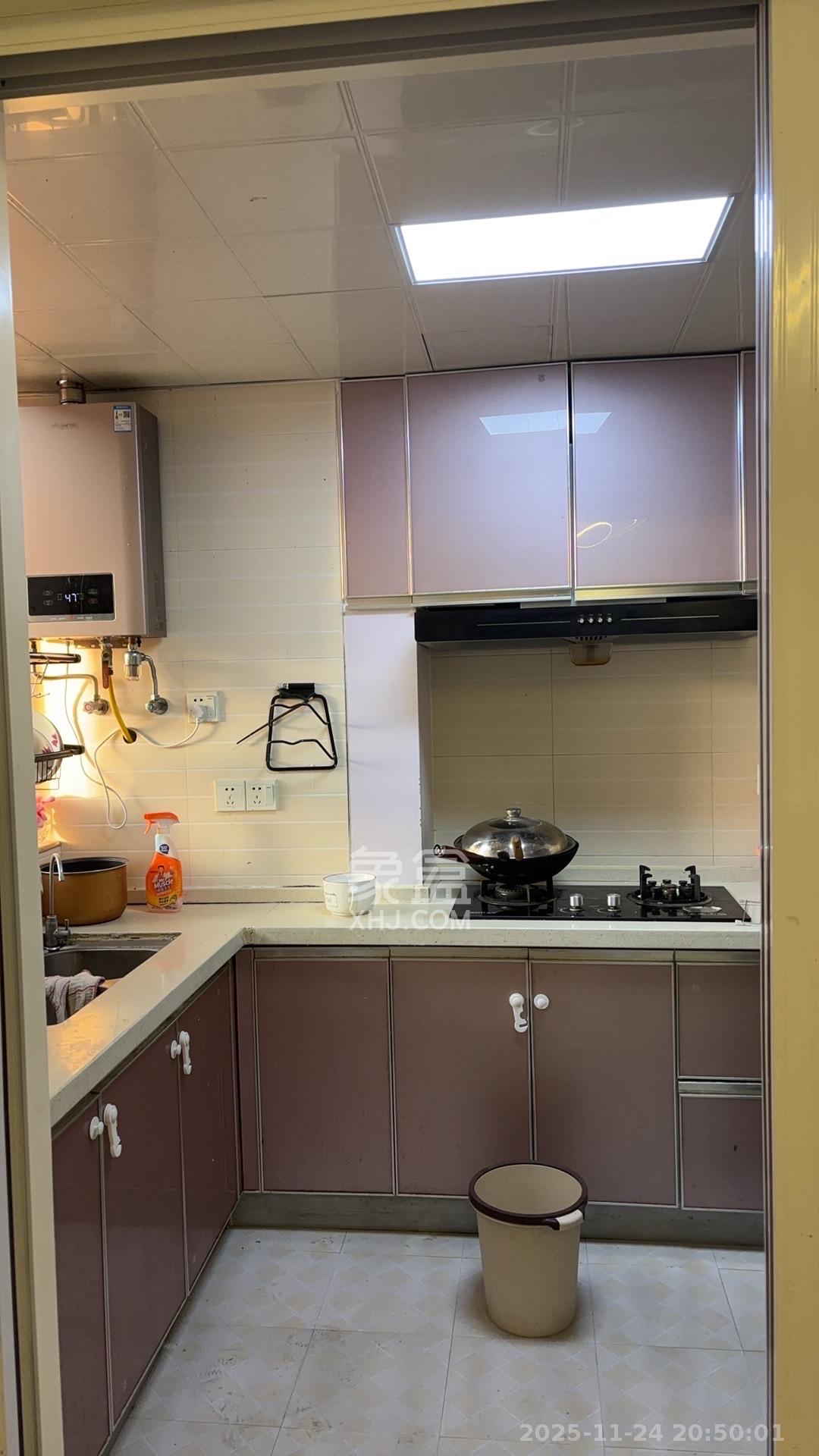 北京御园一二期（国泰嘉园）  1室2厅1卫    2000.0元/月室内图