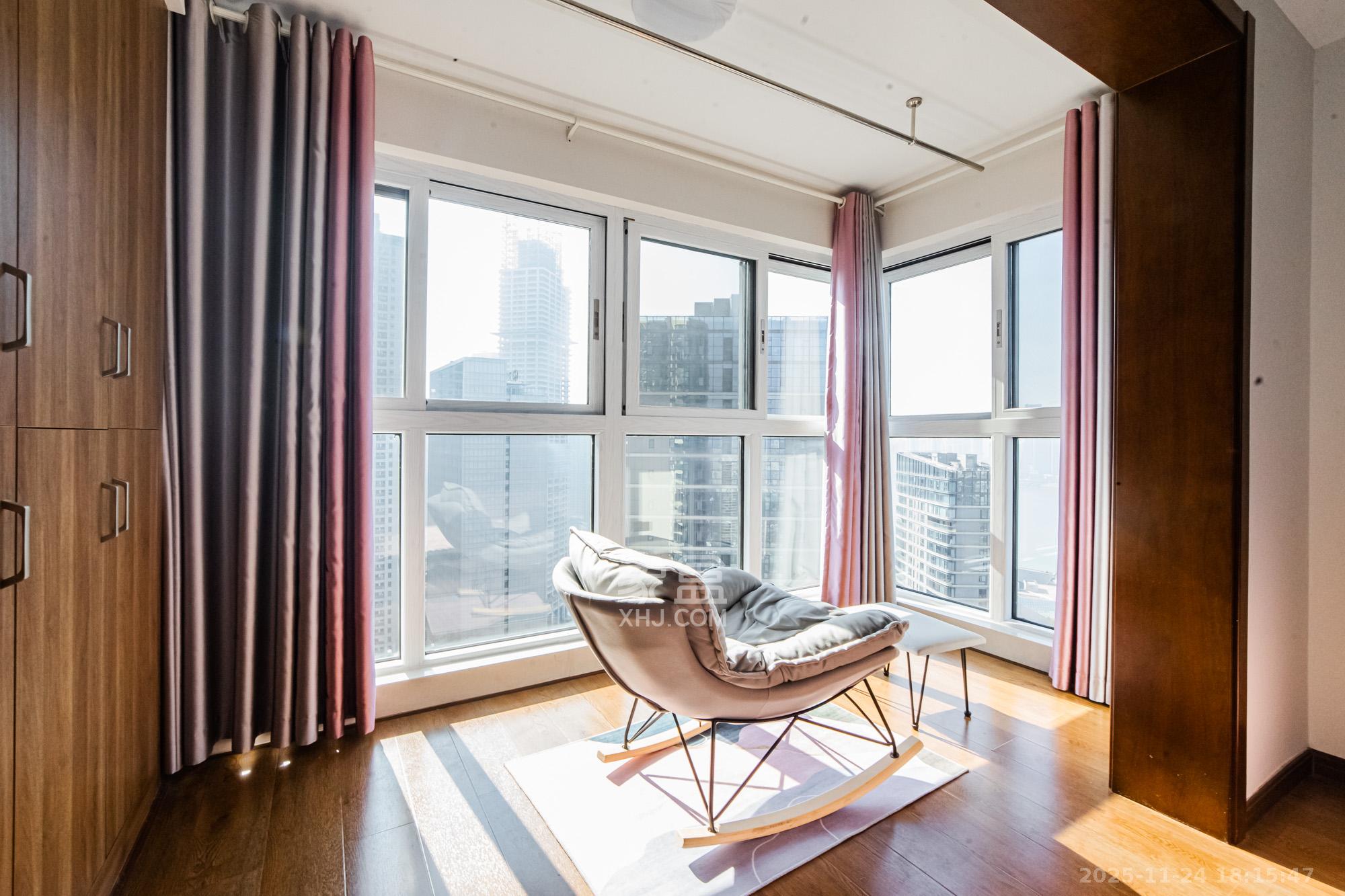 北辰三角洲C2区 3室2厅2卫 248.0万 北辰三角洲C2区 3室2厅2卫 248.0万阳台