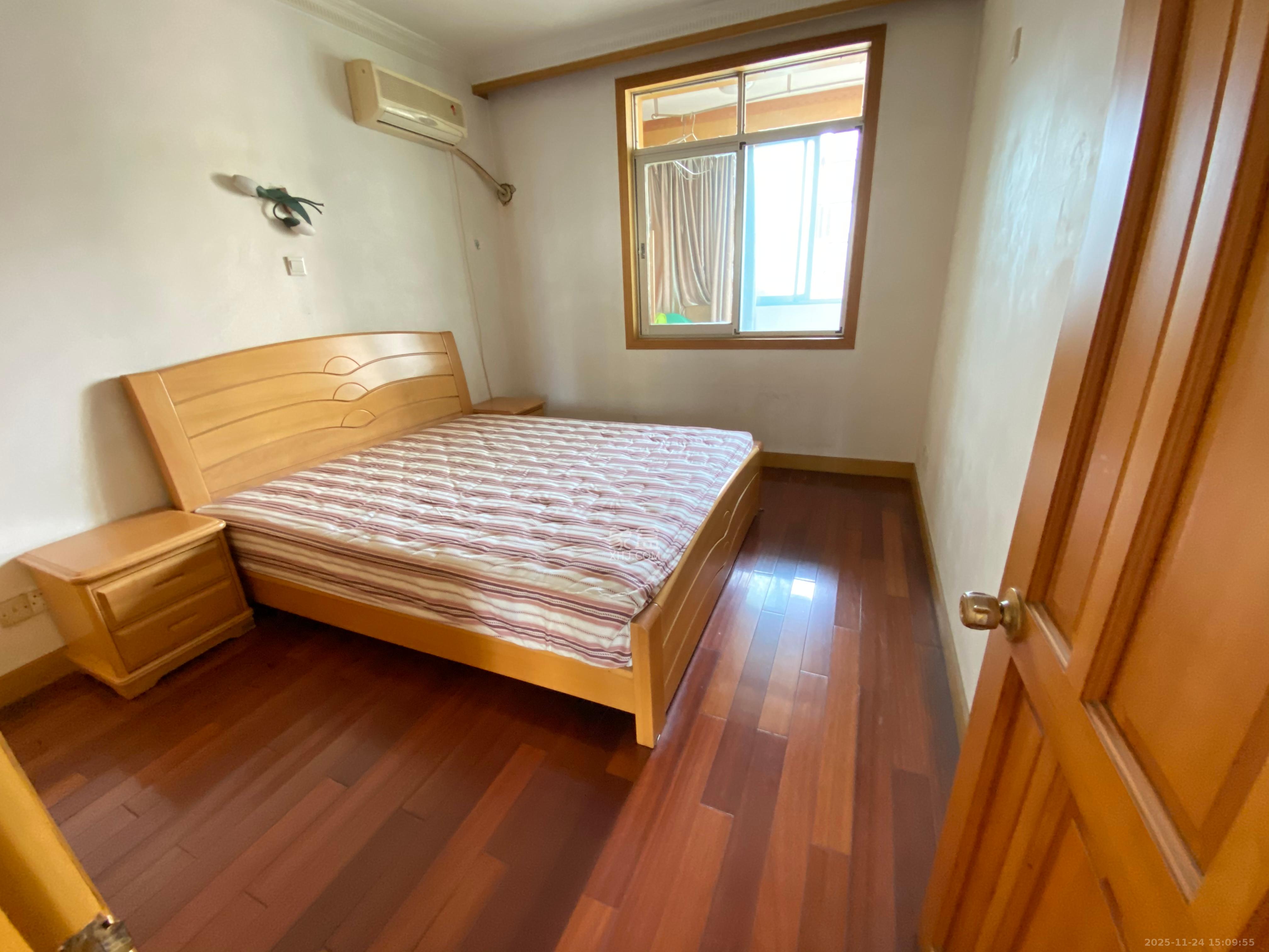 长岭水电八局宿舍  3室2厅1卫    2000.0元/月室内图