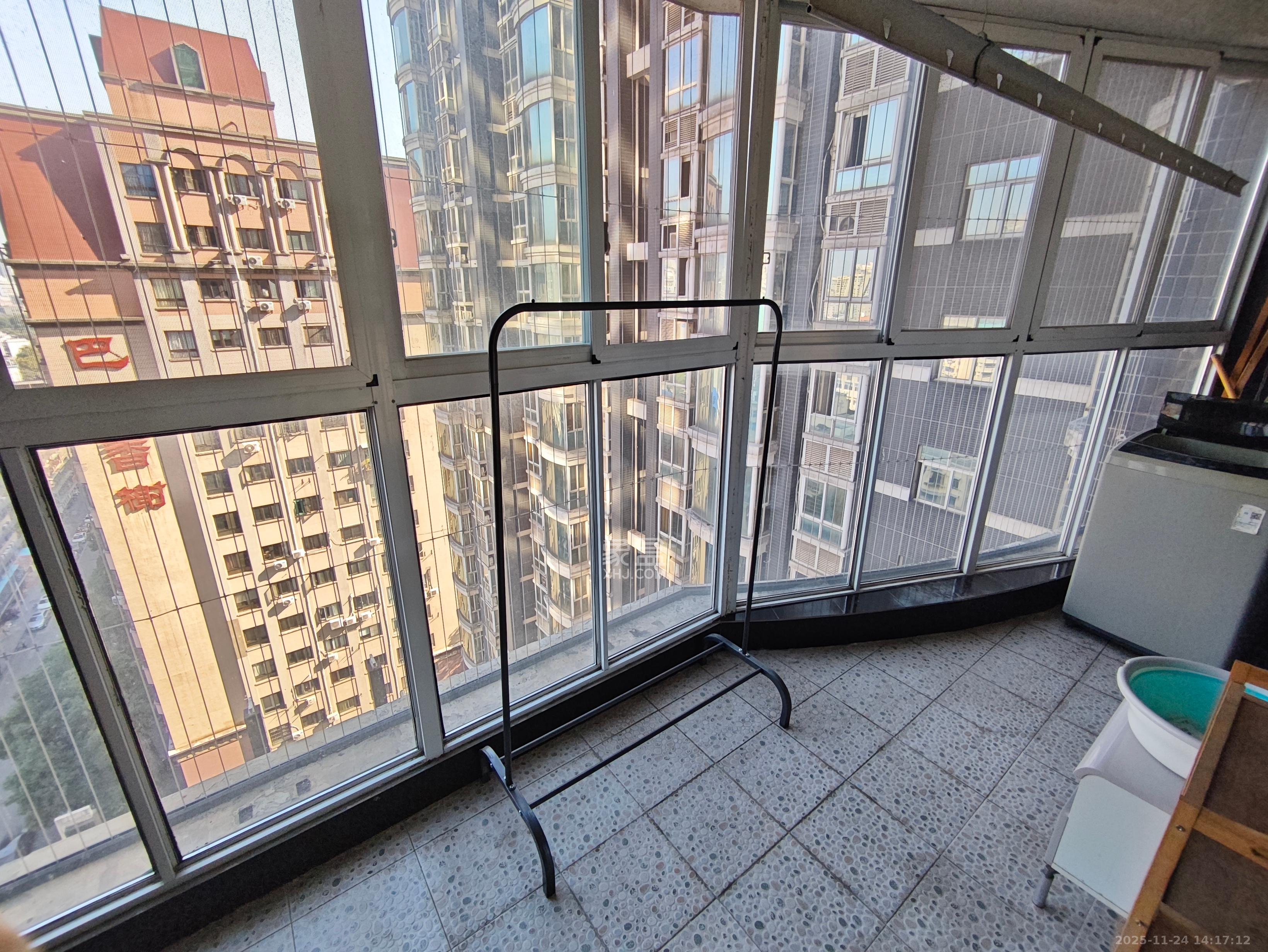 芙蓉公馆 1室1厅1卫 2400.0元/月 芙蓉公馆 1室1厅1卫 2400.0元/月室内图