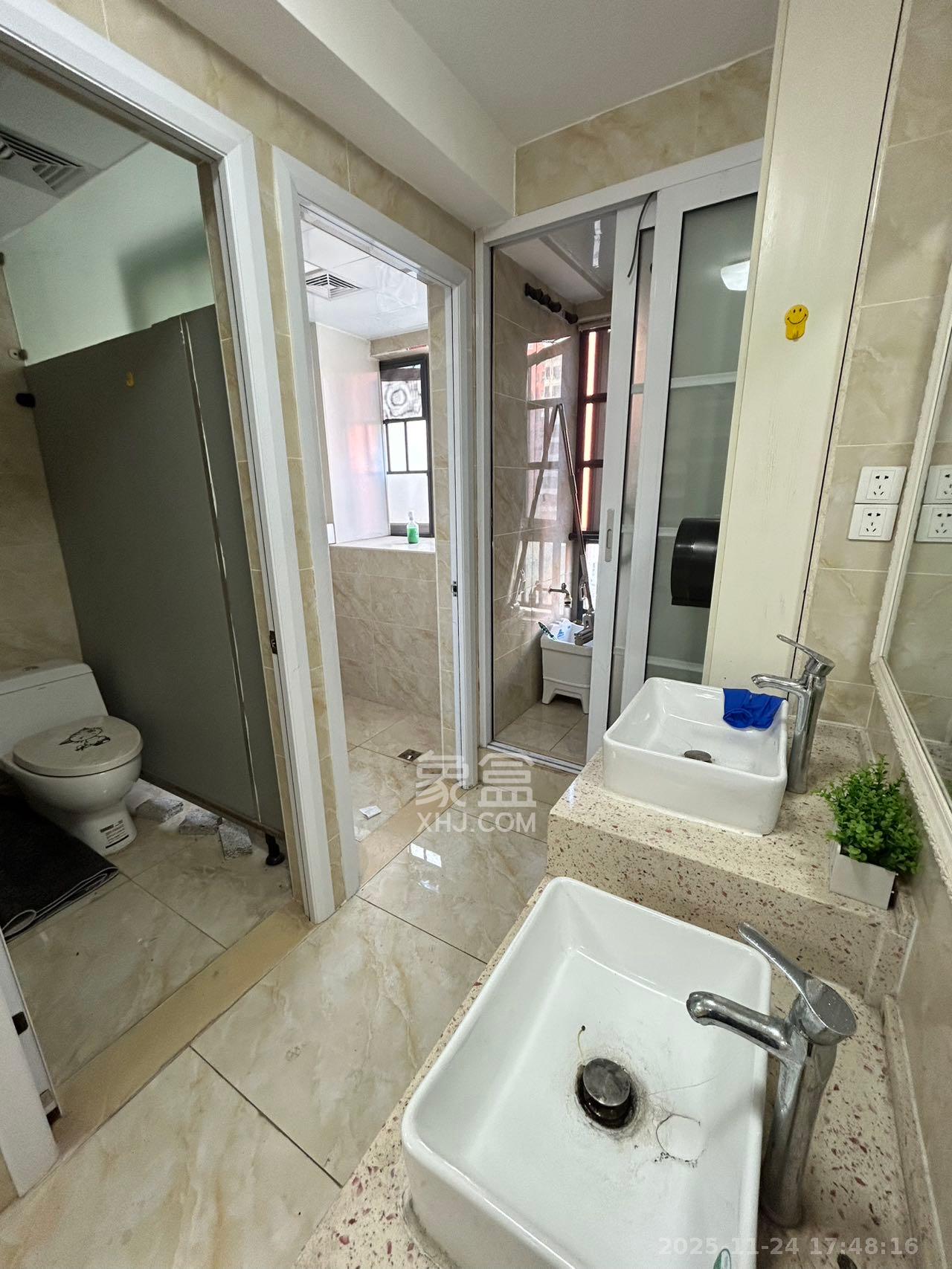 怡海星城 3室2厅1卫 4500.0元/月 怡海星城 3室2厅1卫 4500.0元/月室内图