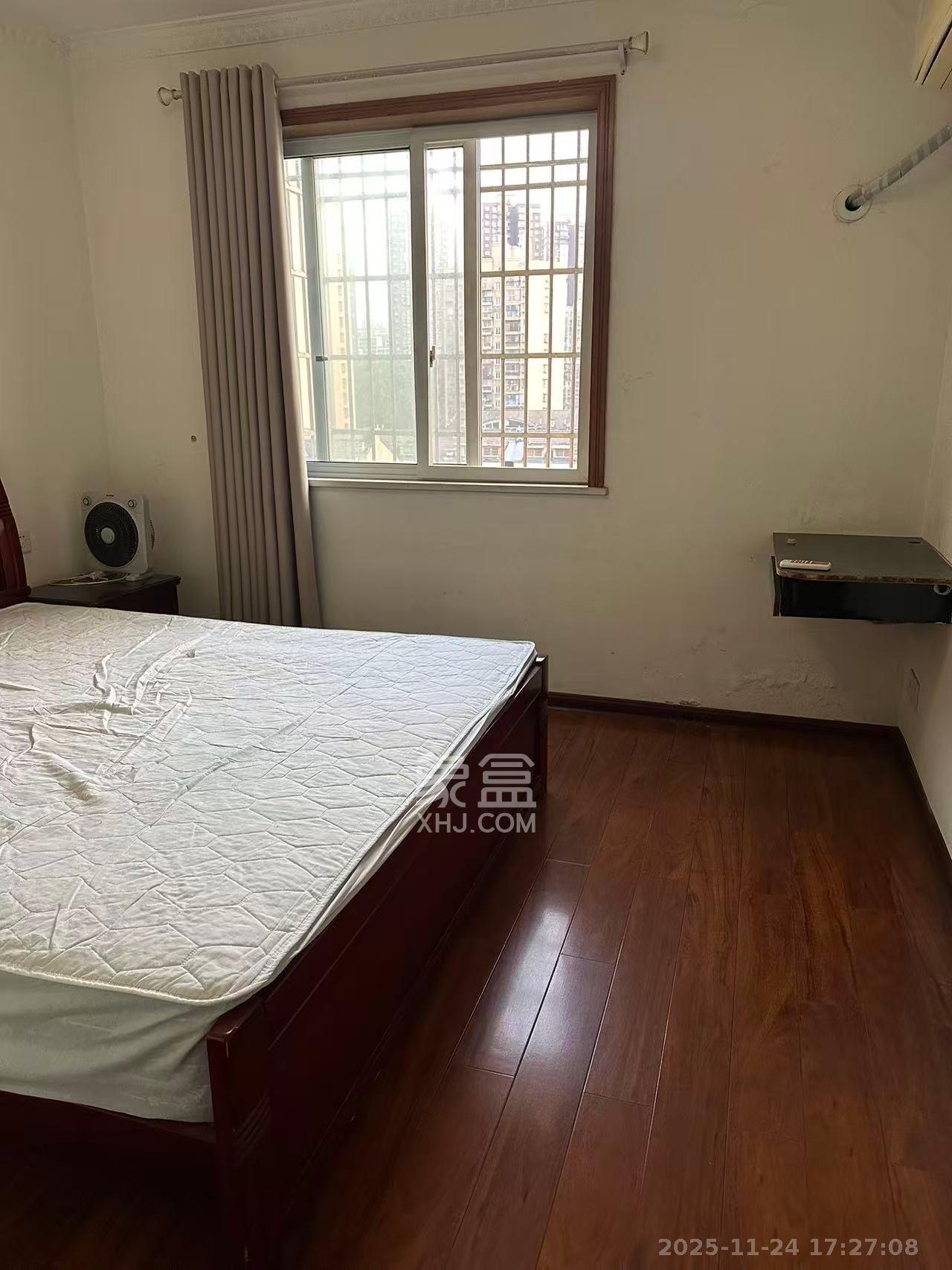 新诚小区 2室2厅1卫 1500.0元/月 新诚小区 2室2厅1卫 1500.0元/月室内图