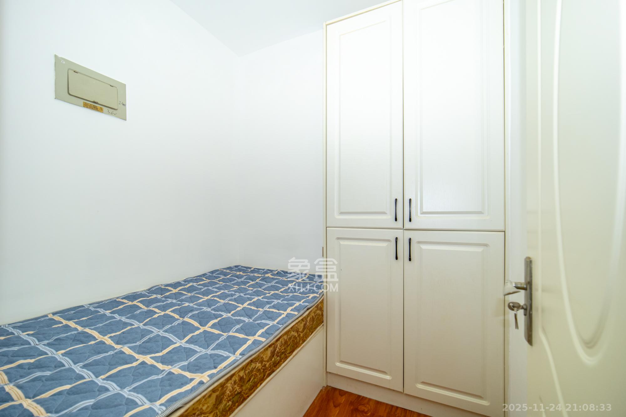 明城公寓 2室2厅1卫 26.8万 明城公寓 2室2厅1卫 26.8万卧室