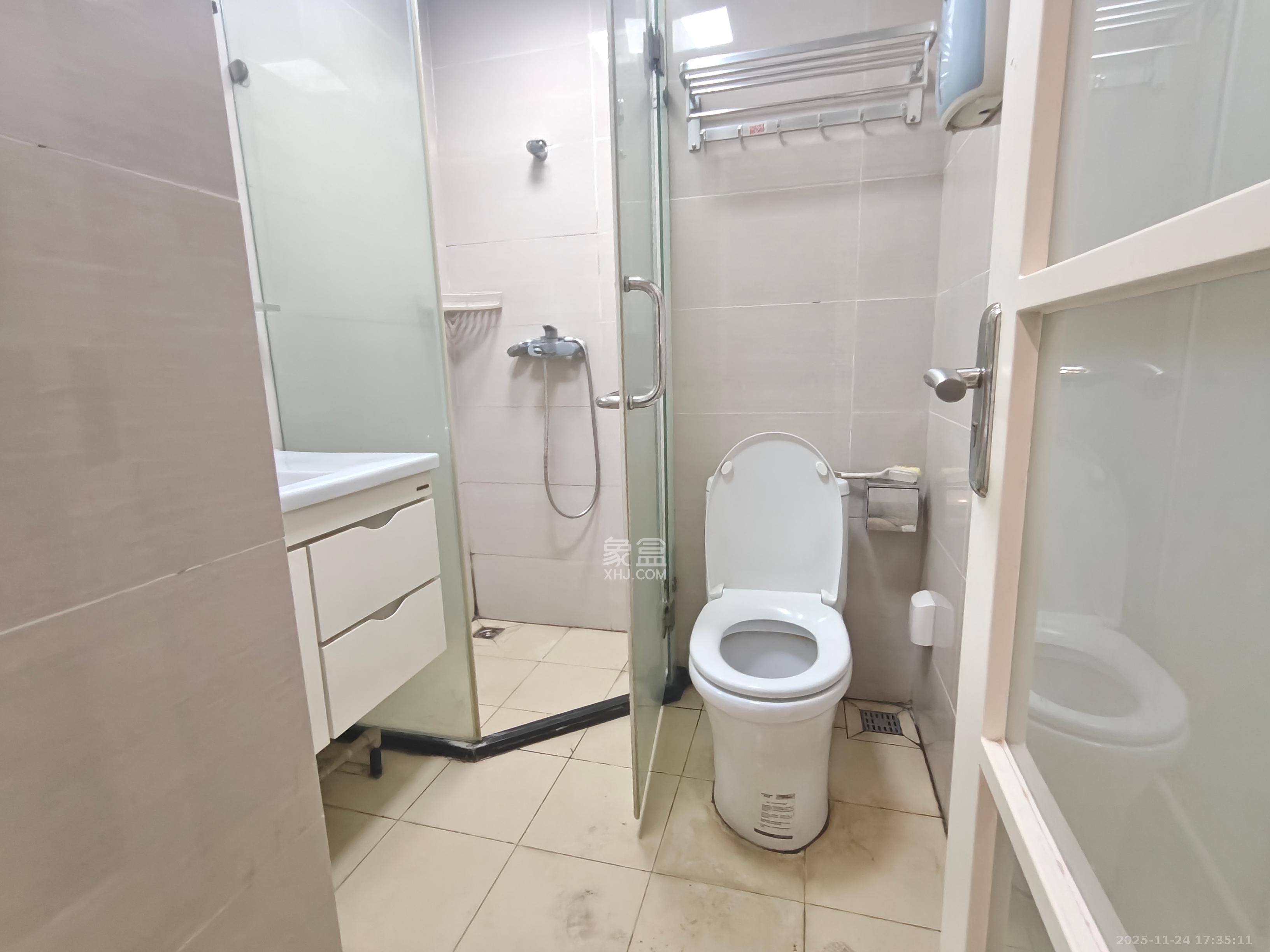 梅溪鑫苑名家  1室1厅1卫    1400.0元/月室内图1