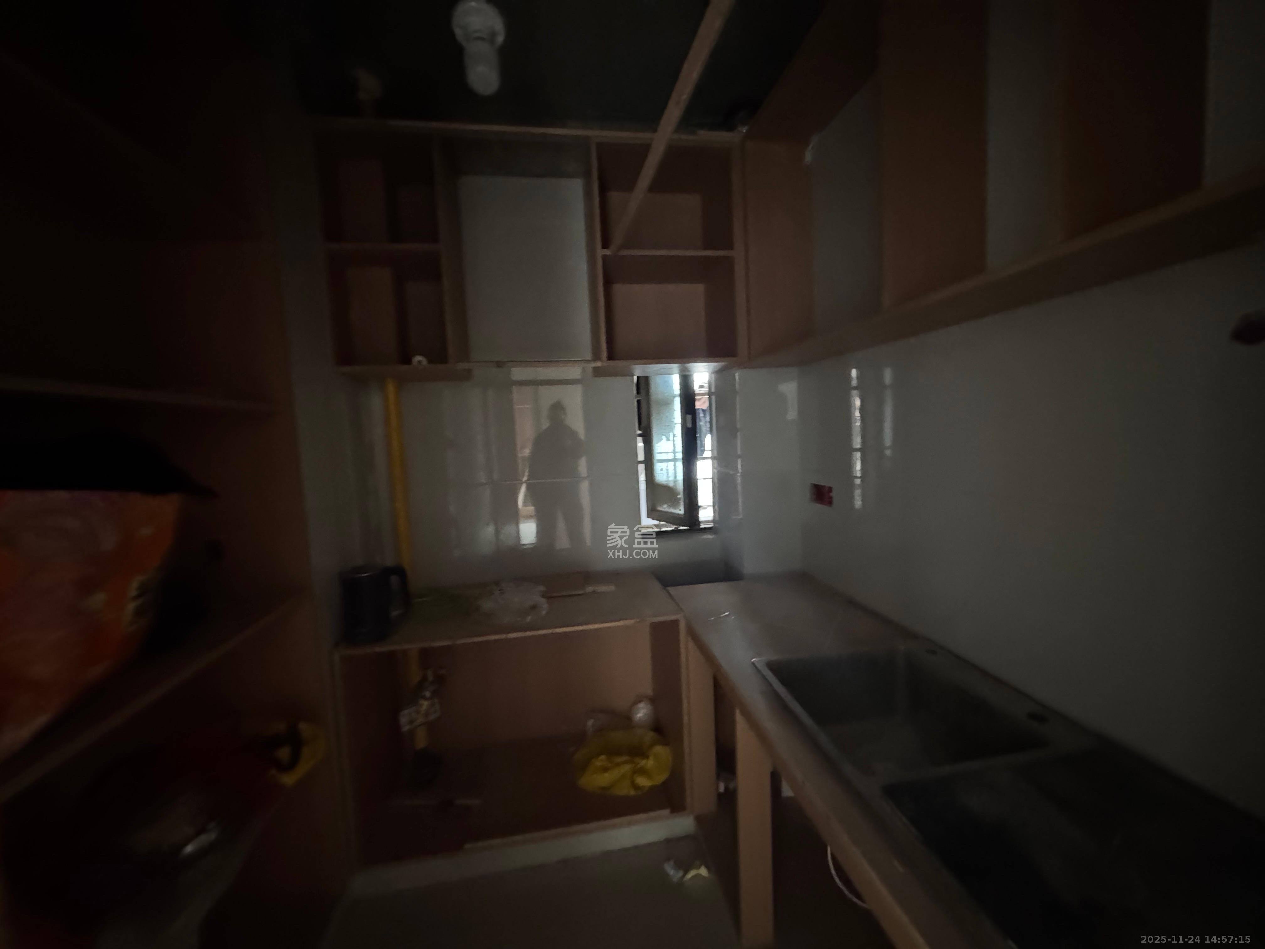 嘉雨东苑 2室1厅1卫 3500.0元/月 嘉雨东苑 2室1厅1卫 3500.0元/月室内图