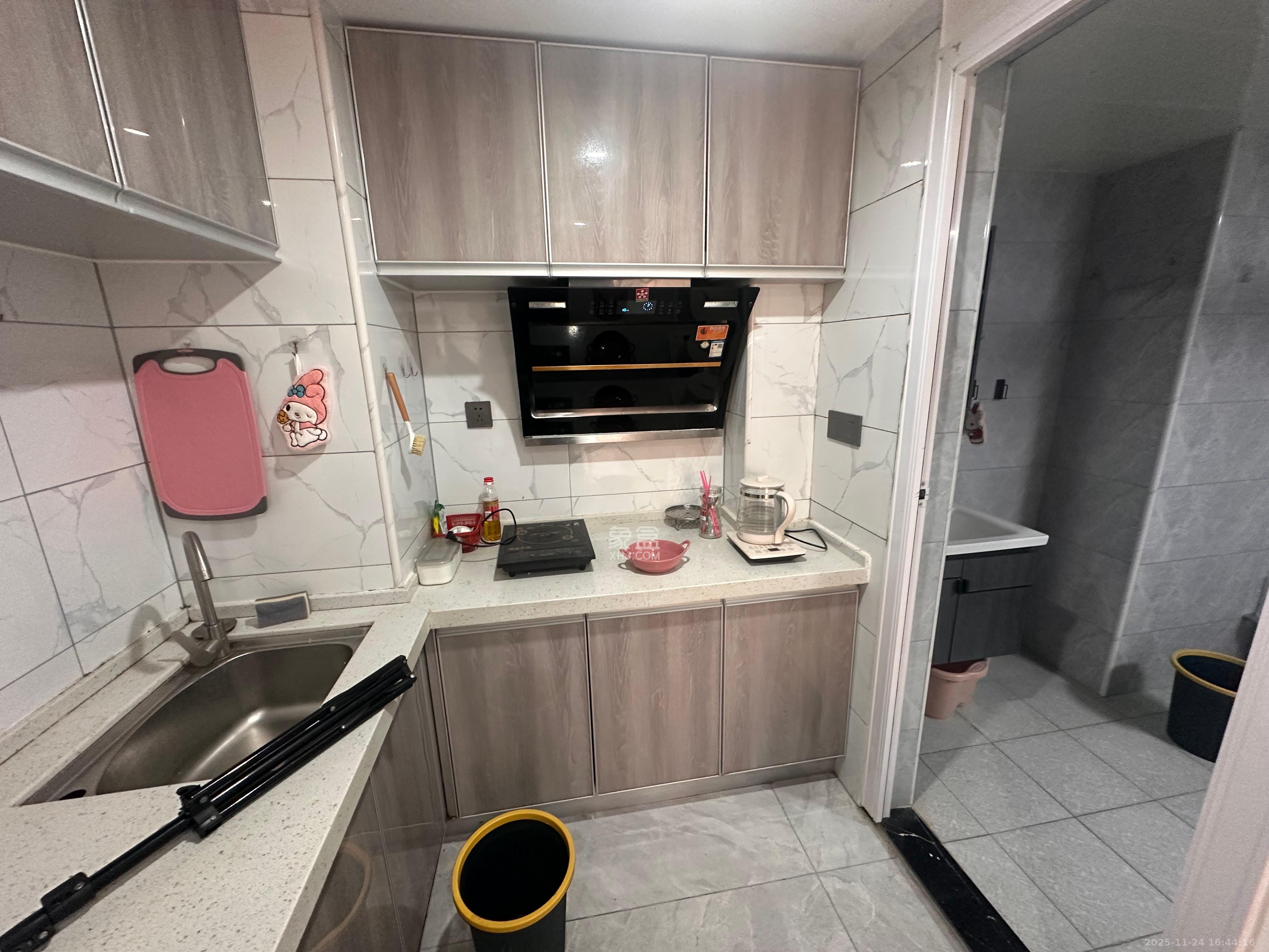 荣盛花语书苑  1室1厅1卫    2600.0元/月室内图