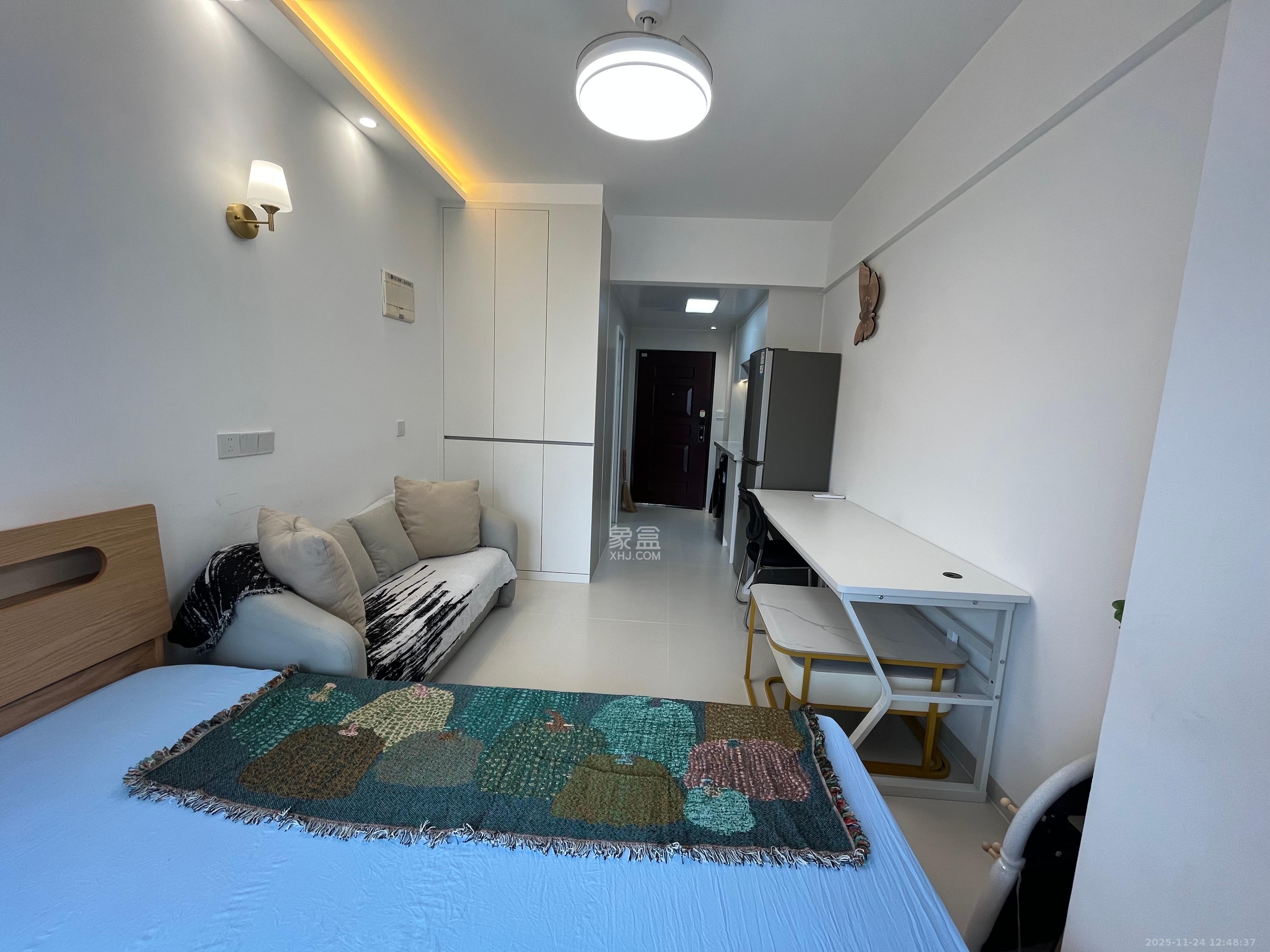 保利天禧EF区  1室1厅1卫    1600.0元/月