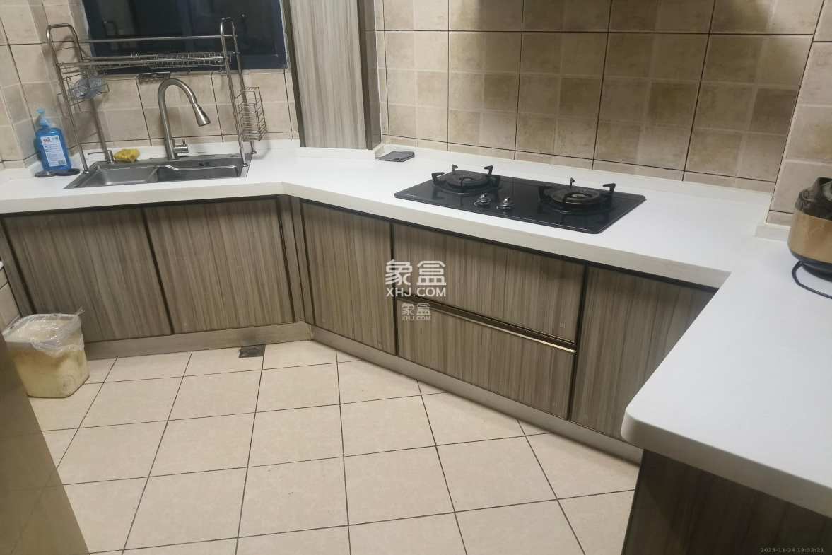 城市森林 3室1厅1卫 3000.0元/月 城市森林 3室1厅1卫 3000.0元/月室内图