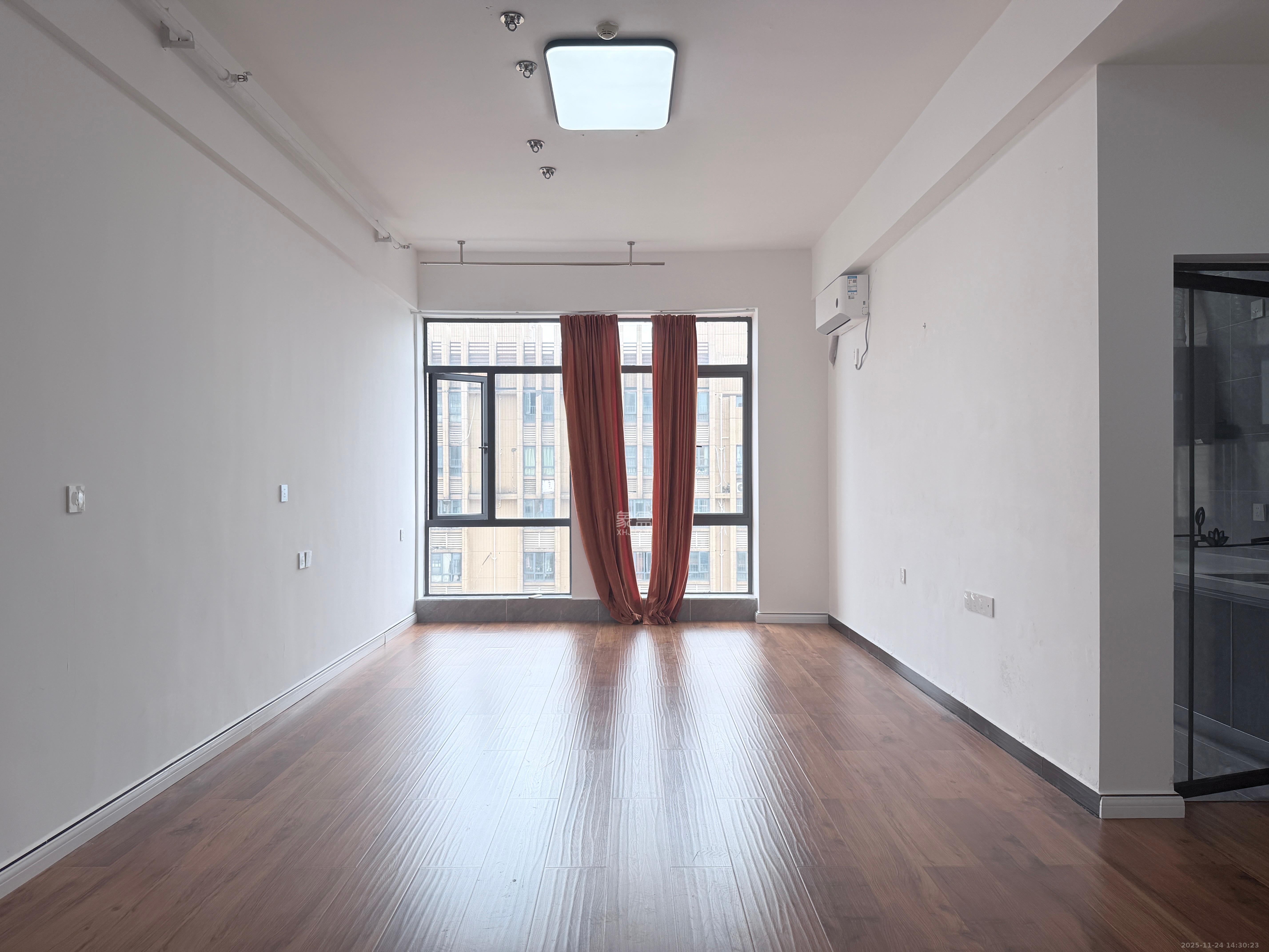 西子湖畔沃府  1室0厅0卫    1850.0元/月室内图1