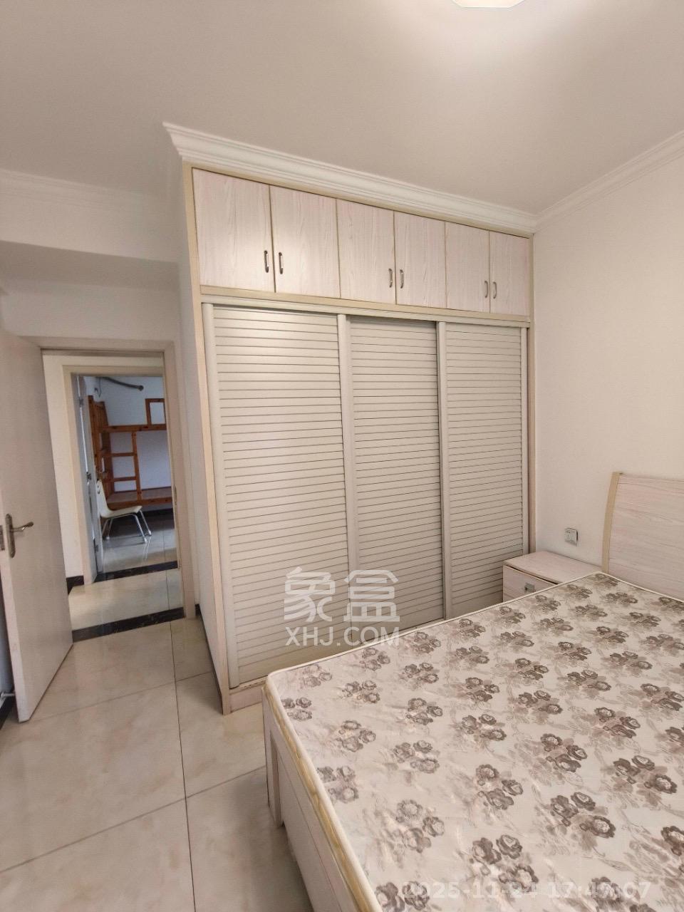 鑫远御文台一期  2室2厅1卫    2100.0元/月室内图