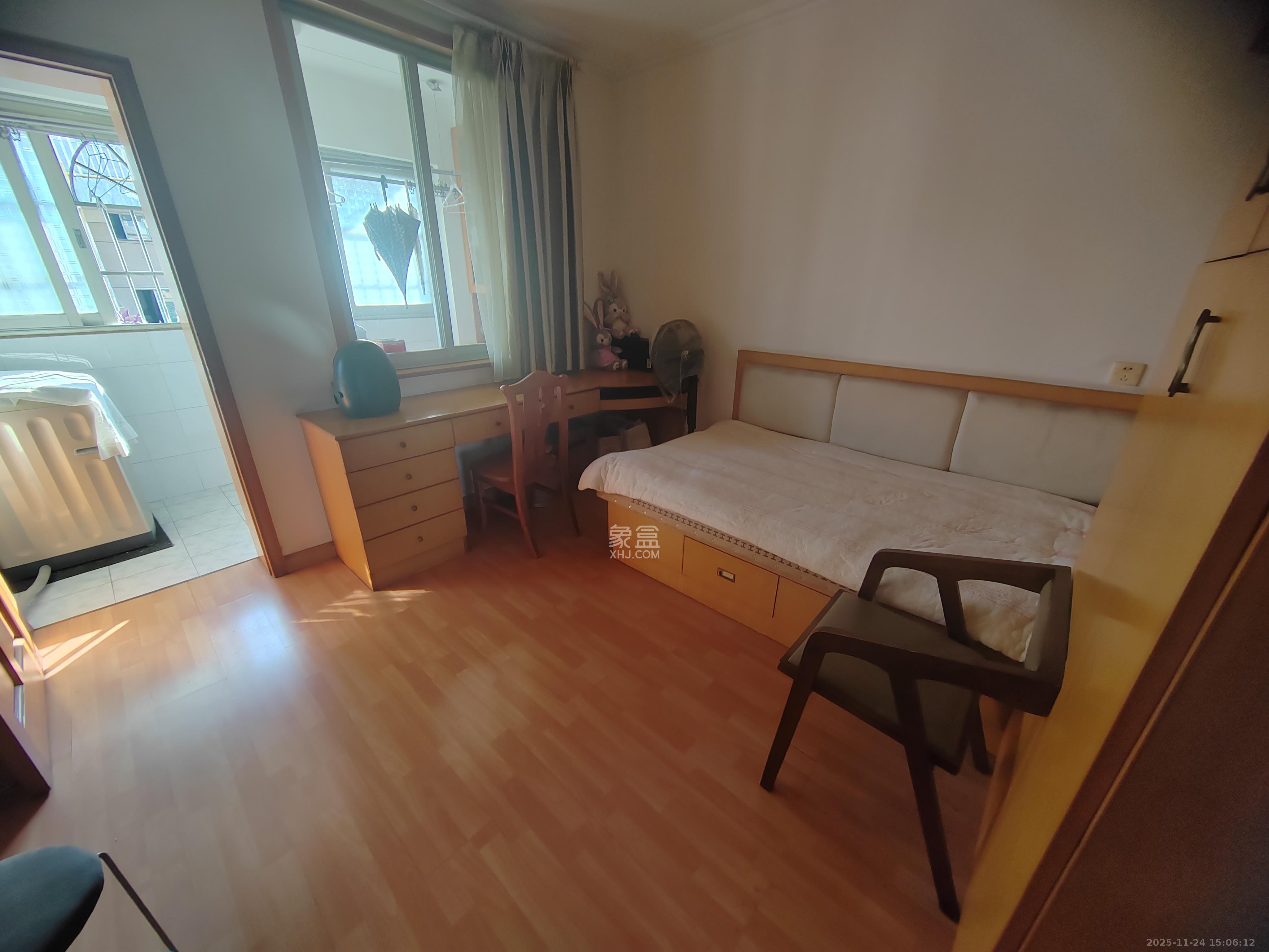 狮子山二片  2室1厅1卫    1200.0元/月室内图