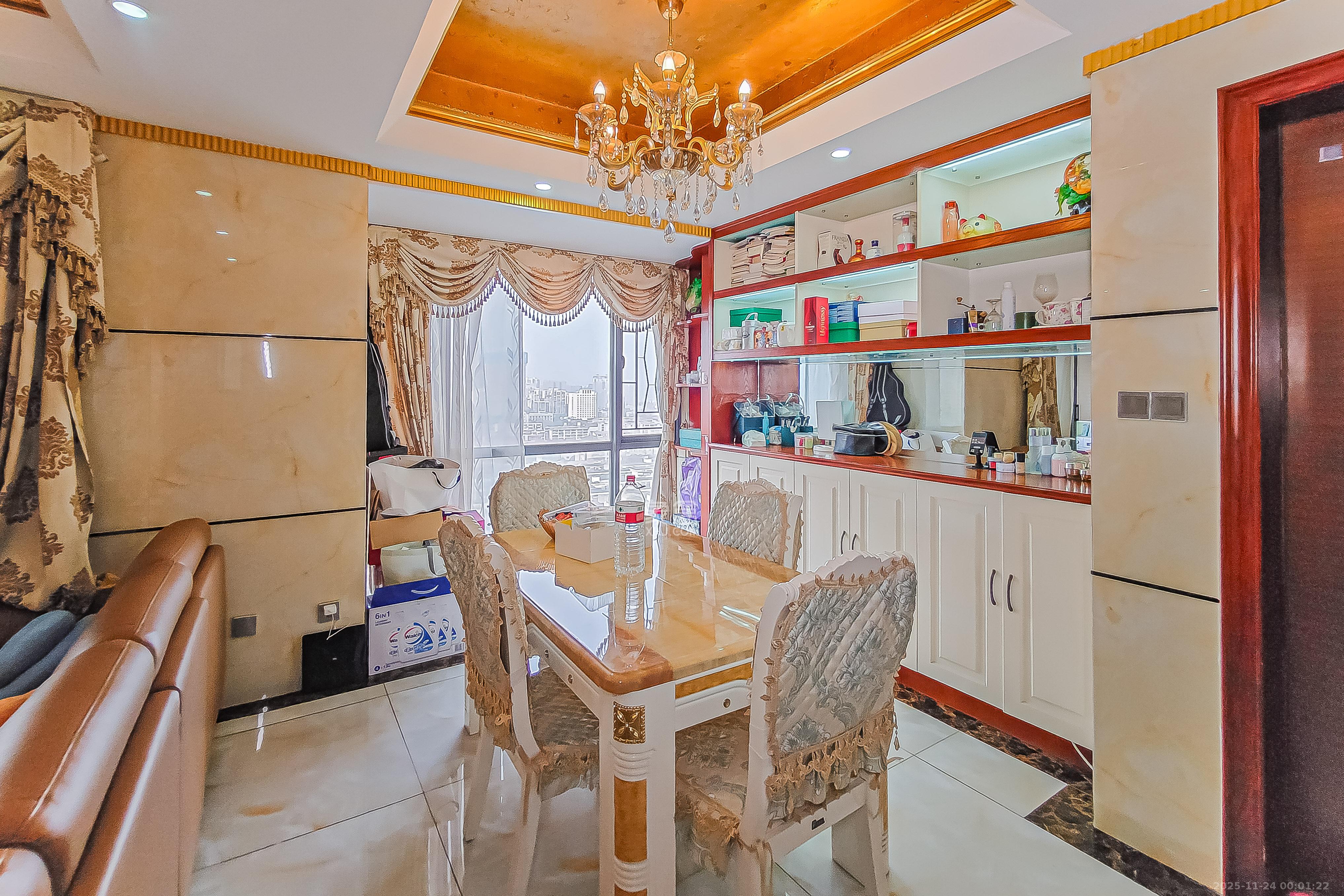 万博汇 3室2厅2卫 198.0万 万博汇 3室2厅2卫 198.0万客厅