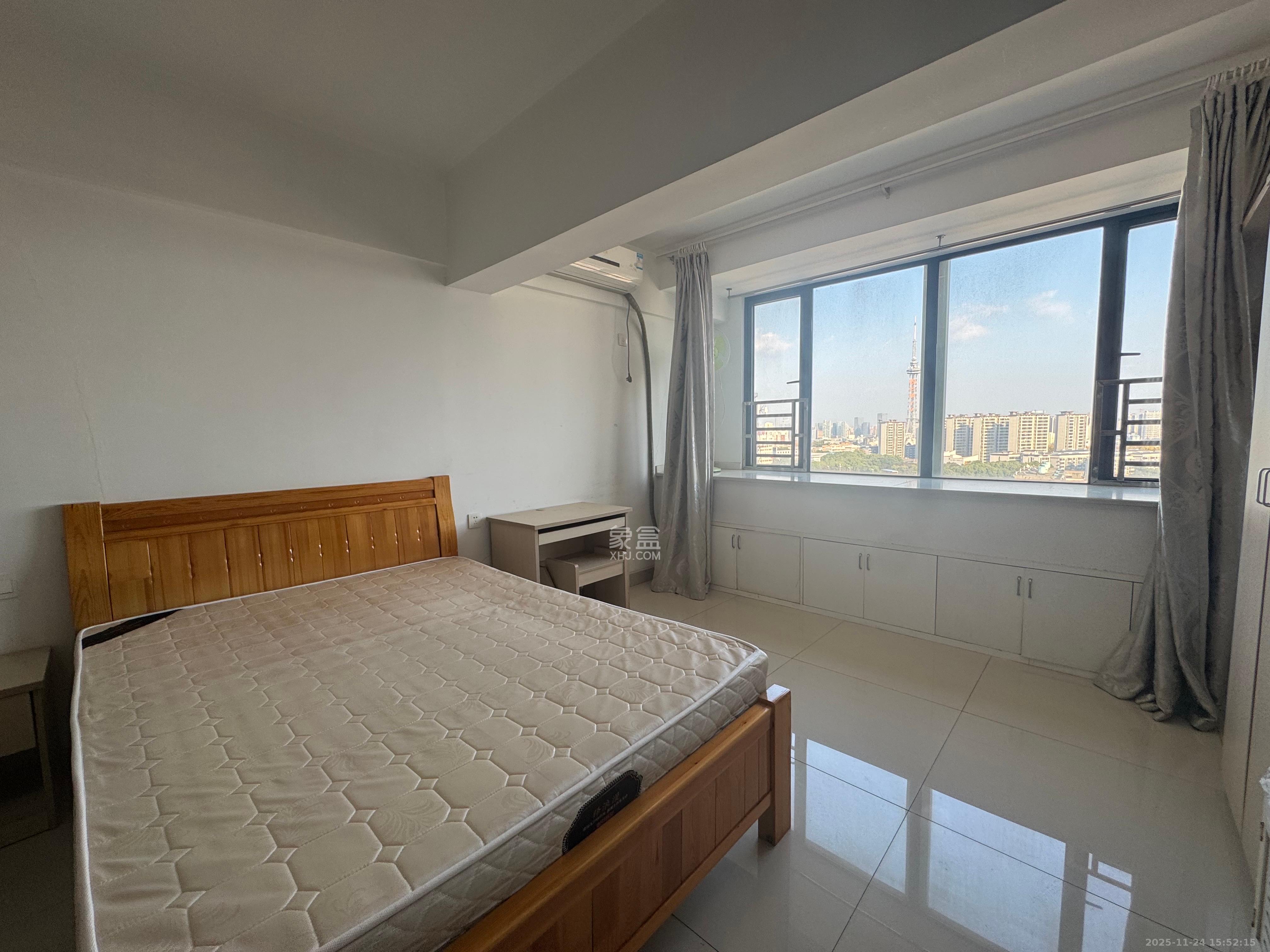 观园国际公寓  1室1厅1卫    1500.0元/月室内图