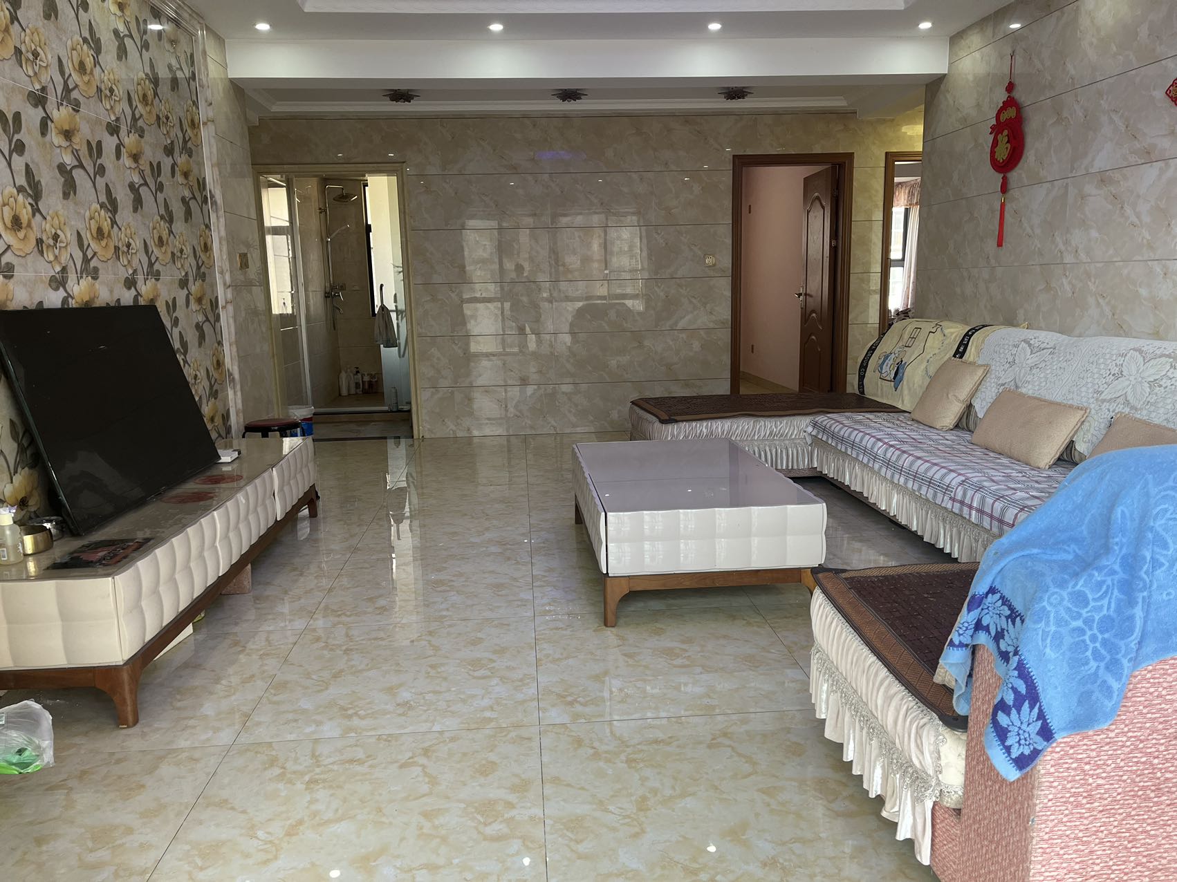 华府世家 3室2厅2卫 1800.0元/月 华府世家 3室2厅2卫 1800.0元/月室内图