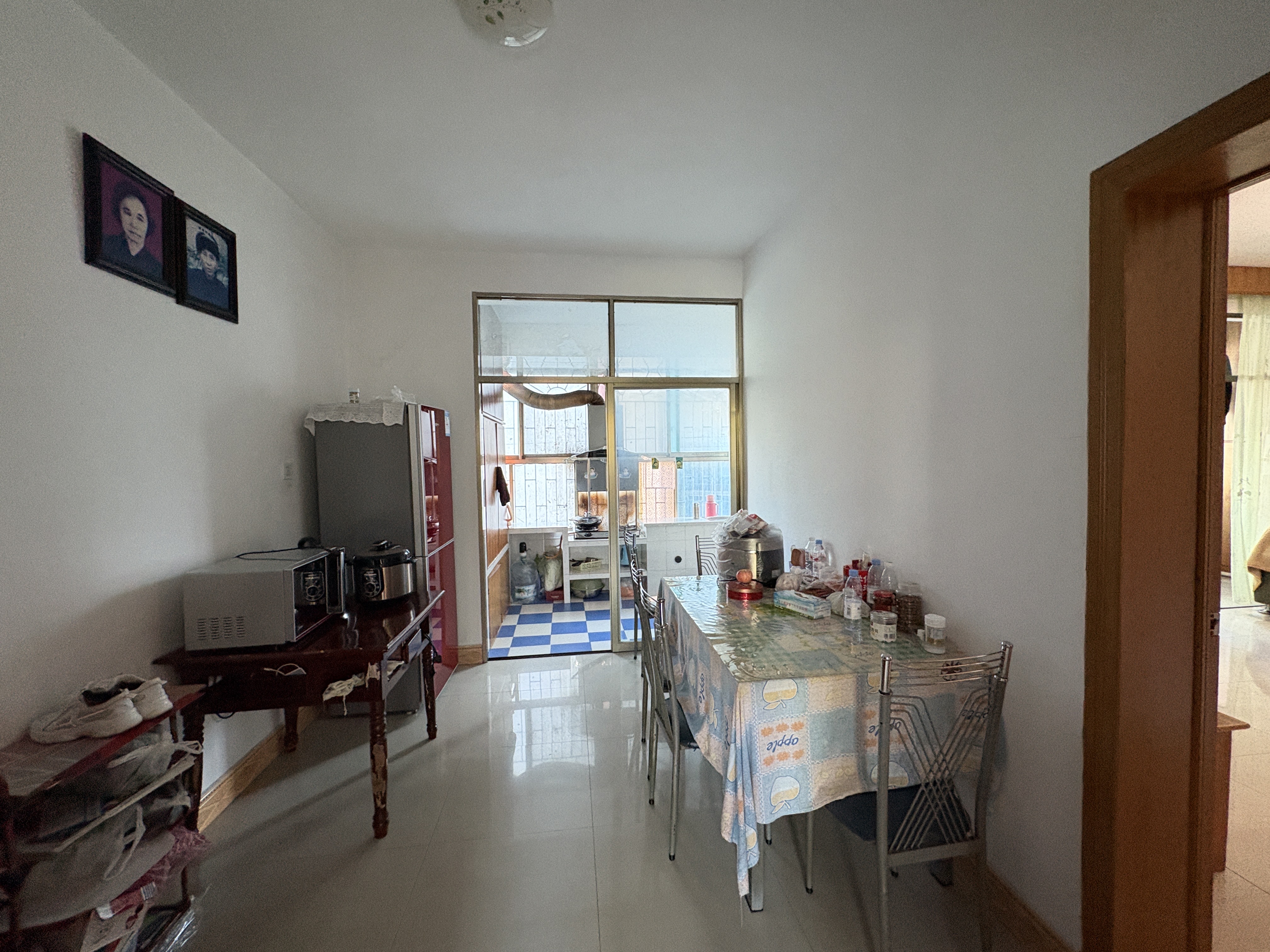 娄星区散盘 3室2厅1卫 26.8万 娄星区散盘 3室2厅1卫 26.8万卧室