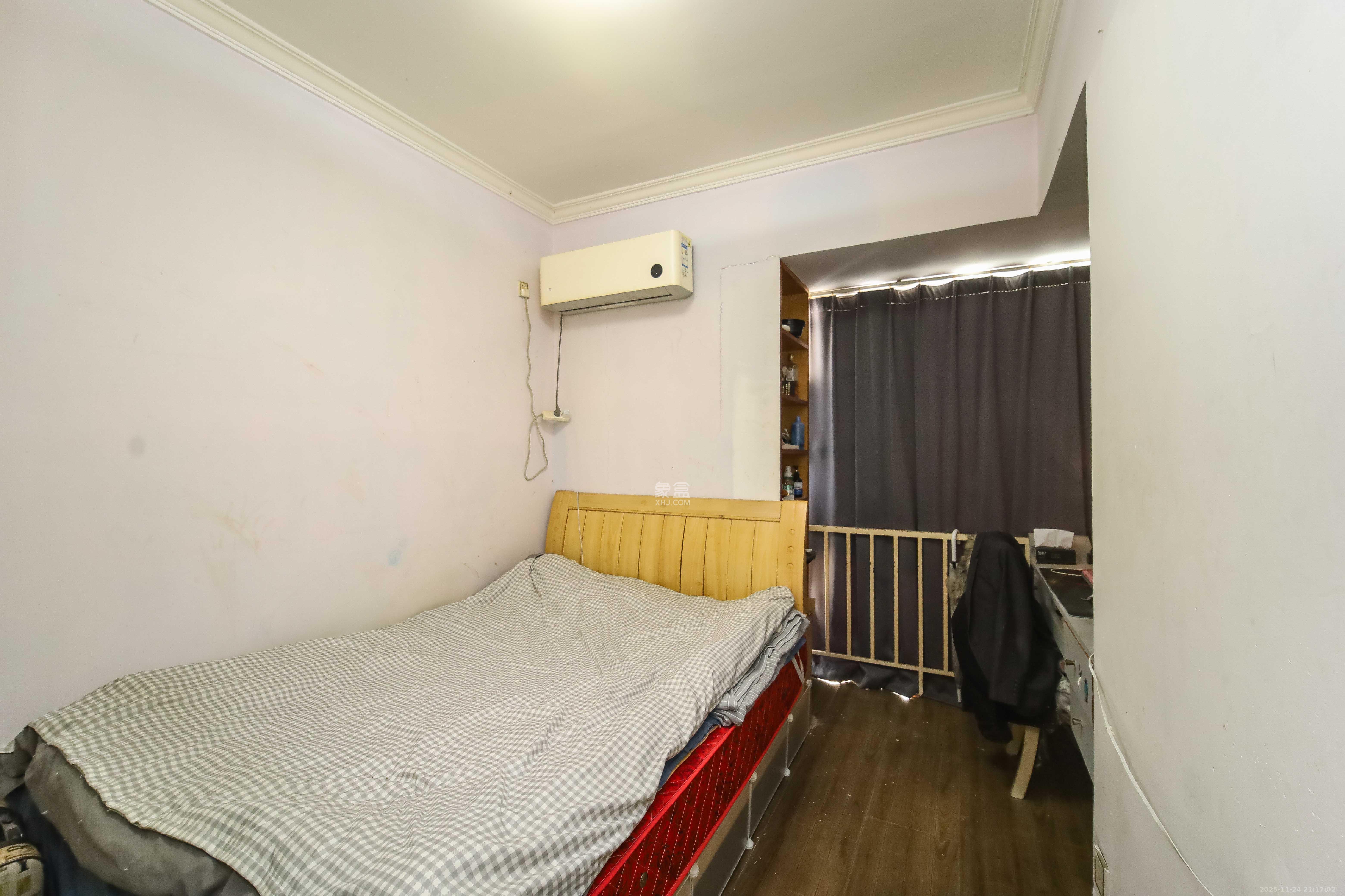 银港水晶城 2室2厅1卫 62.8万 银港水晶城 2室2厅1卫 62.8万卧室