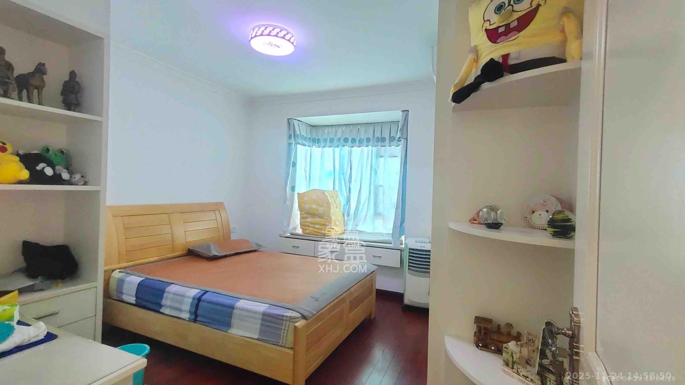 丽发新城  4室2厅2卫    2600.0元/月室内图