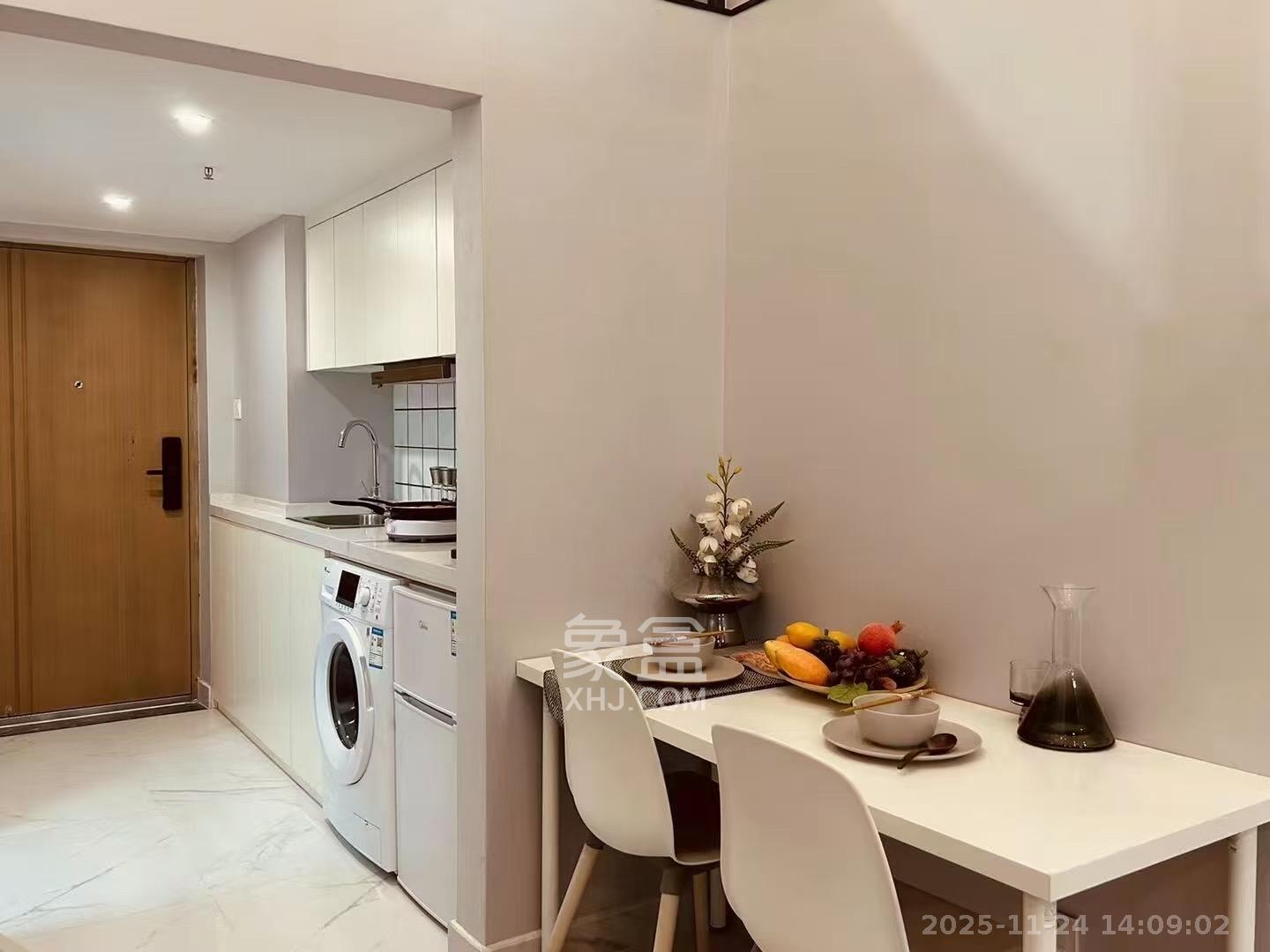 卓越江岸  2室1厅1卫    2000.0元/月室内图