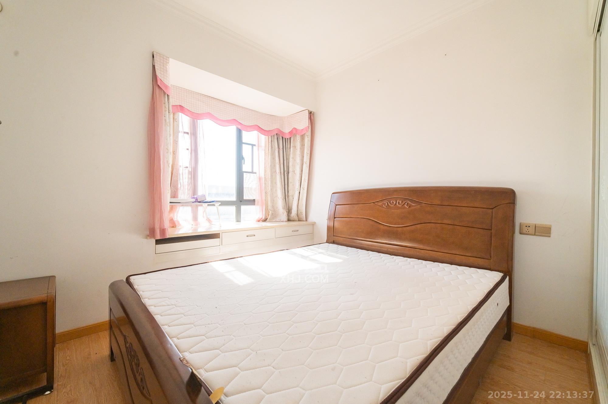 深业睿城 1室2厅1卫 1900.0元/月 深业睿城 1室2厅1卫 1900.0元/月室内图