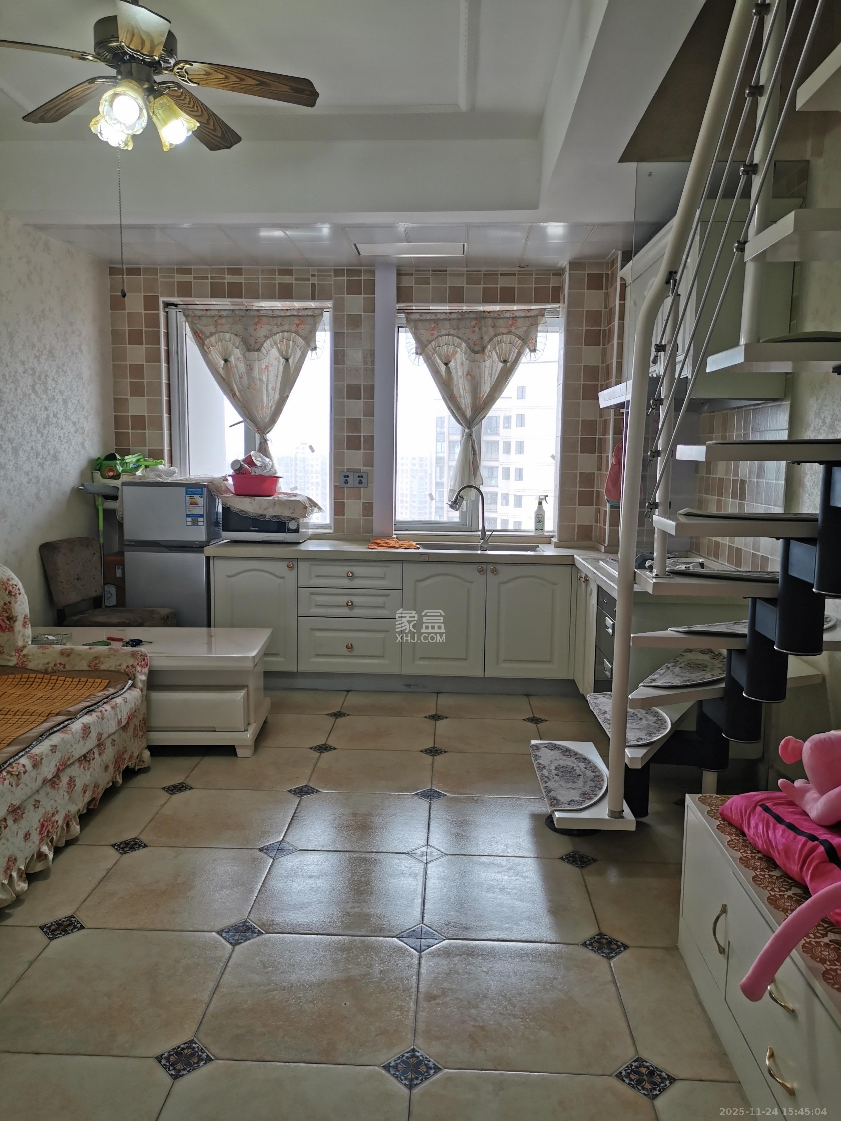 联美品格 1室1厅1卫 1800.0元/月 联美品格 1室1厅1卫 1800.0元/月室内图