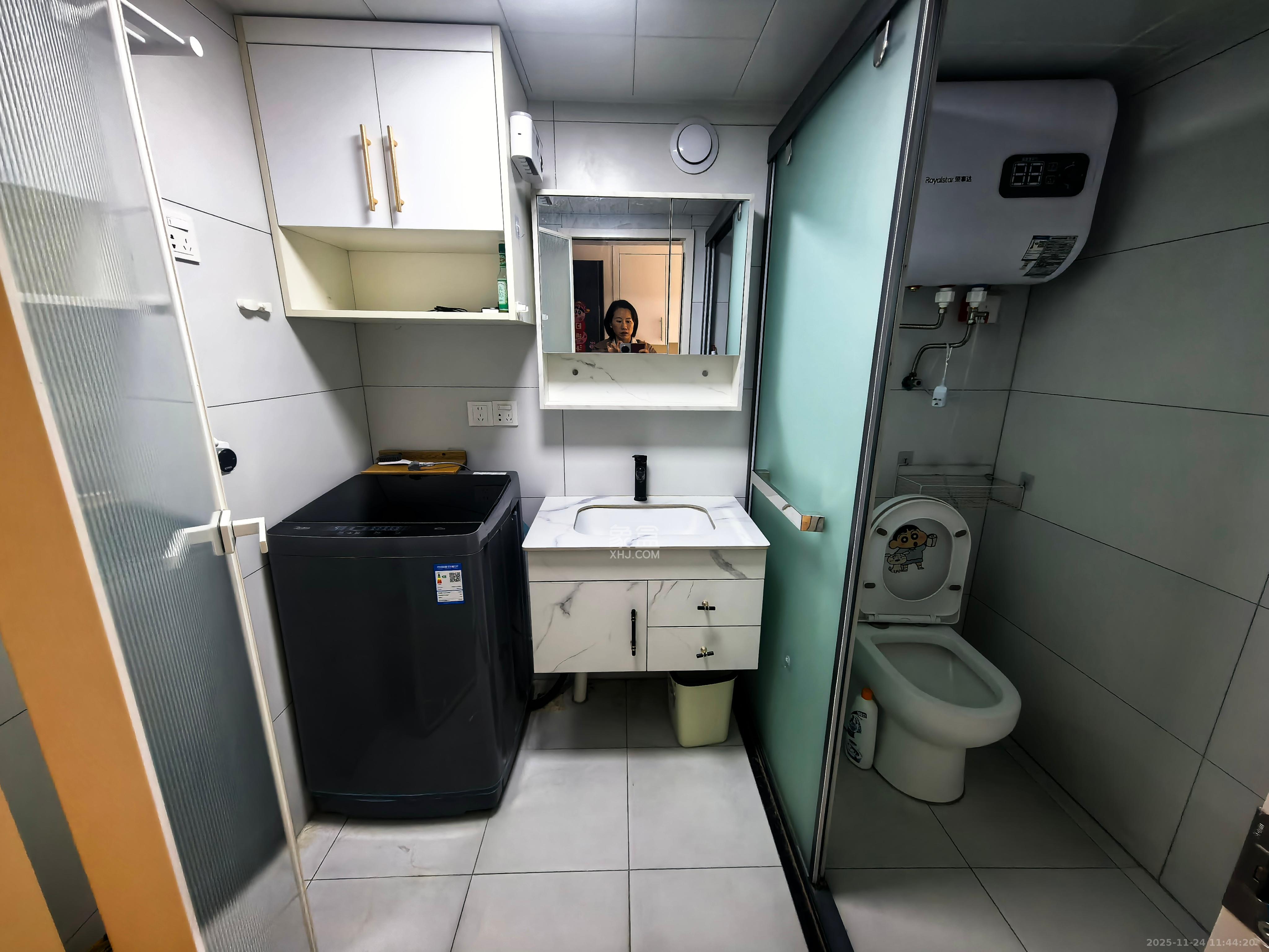 太阳城  1室1厅1卫    1700.0元/月室内图