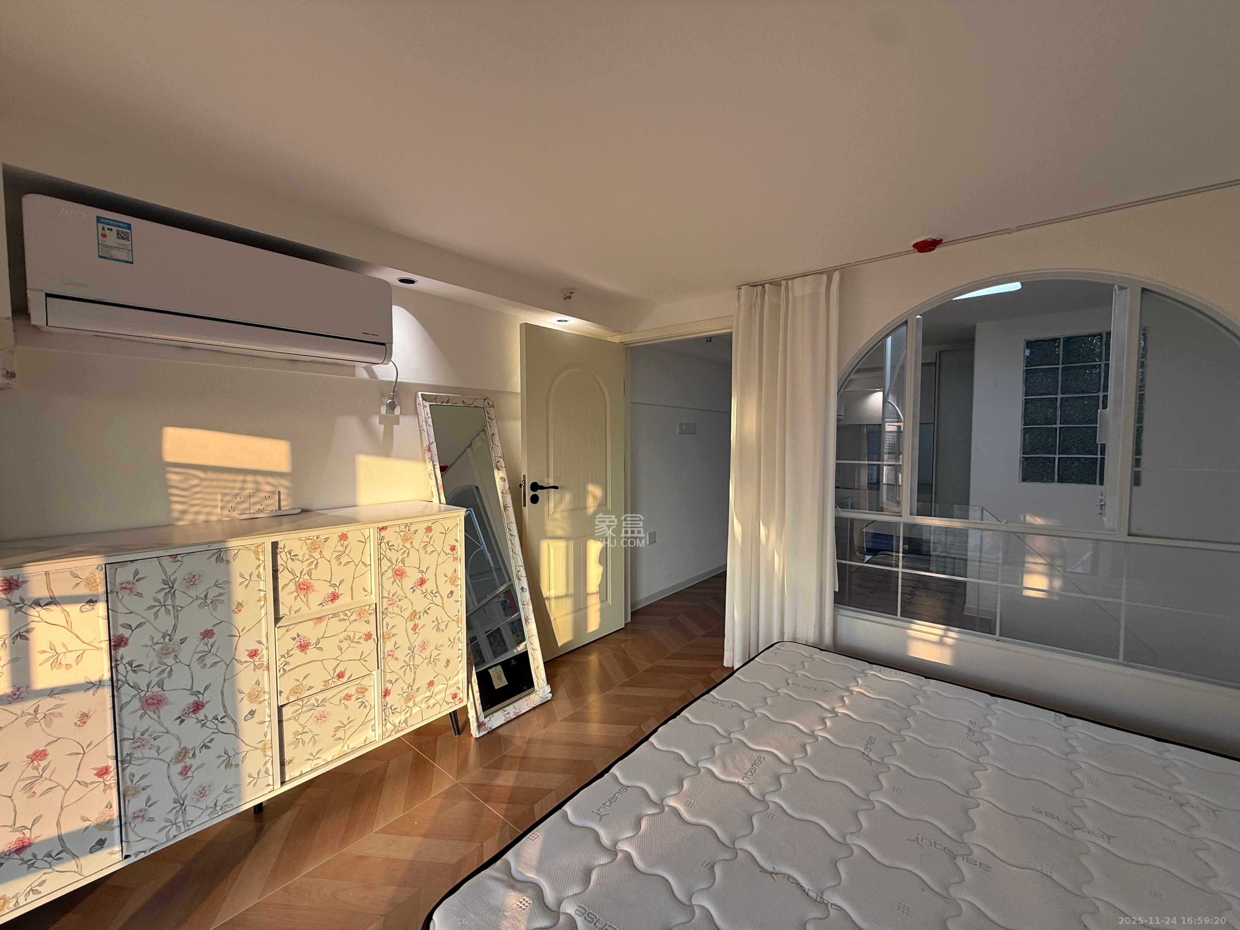 中海阅溪府 2室2厅2卫 2100.0元/月 中海阅溪府 2室2厅2卫 2100.0元/月室内图