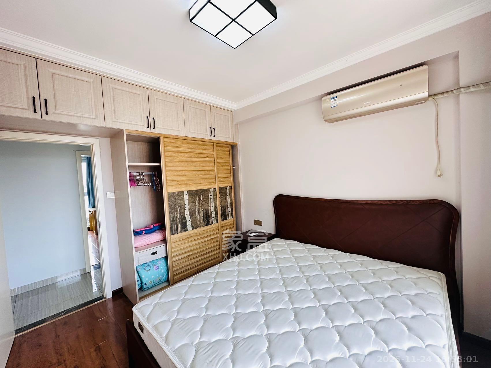 江河双水湾 4室2厅2卫 3500.0元/月 江河双水湾 4室2厅2卫 3500.0元/月室内图