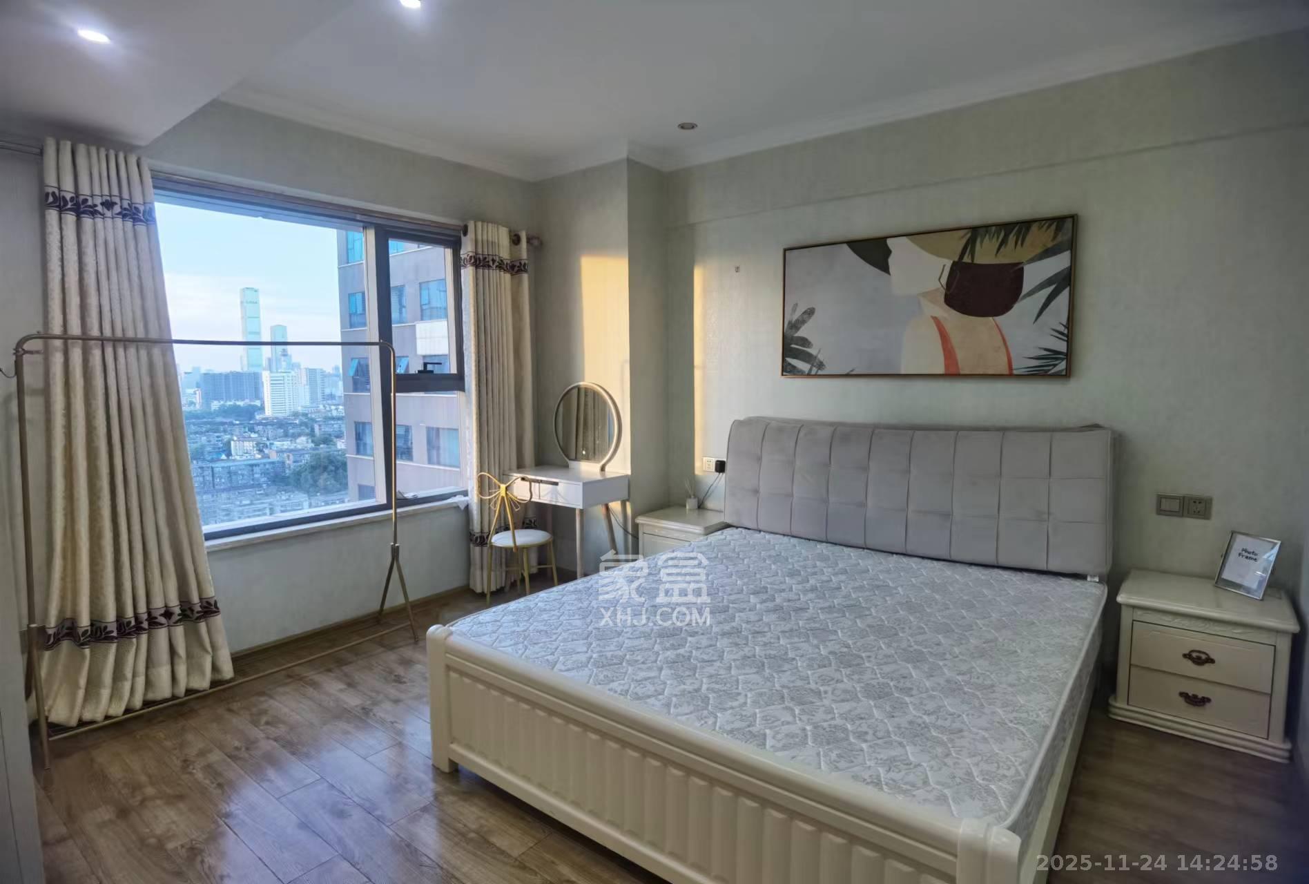 东怡外国(南湖一号) 2室2厅1卫 3600.0元/月 东怡外国(南湖一号) 2室2厅1卫 3600.0元/月室内图