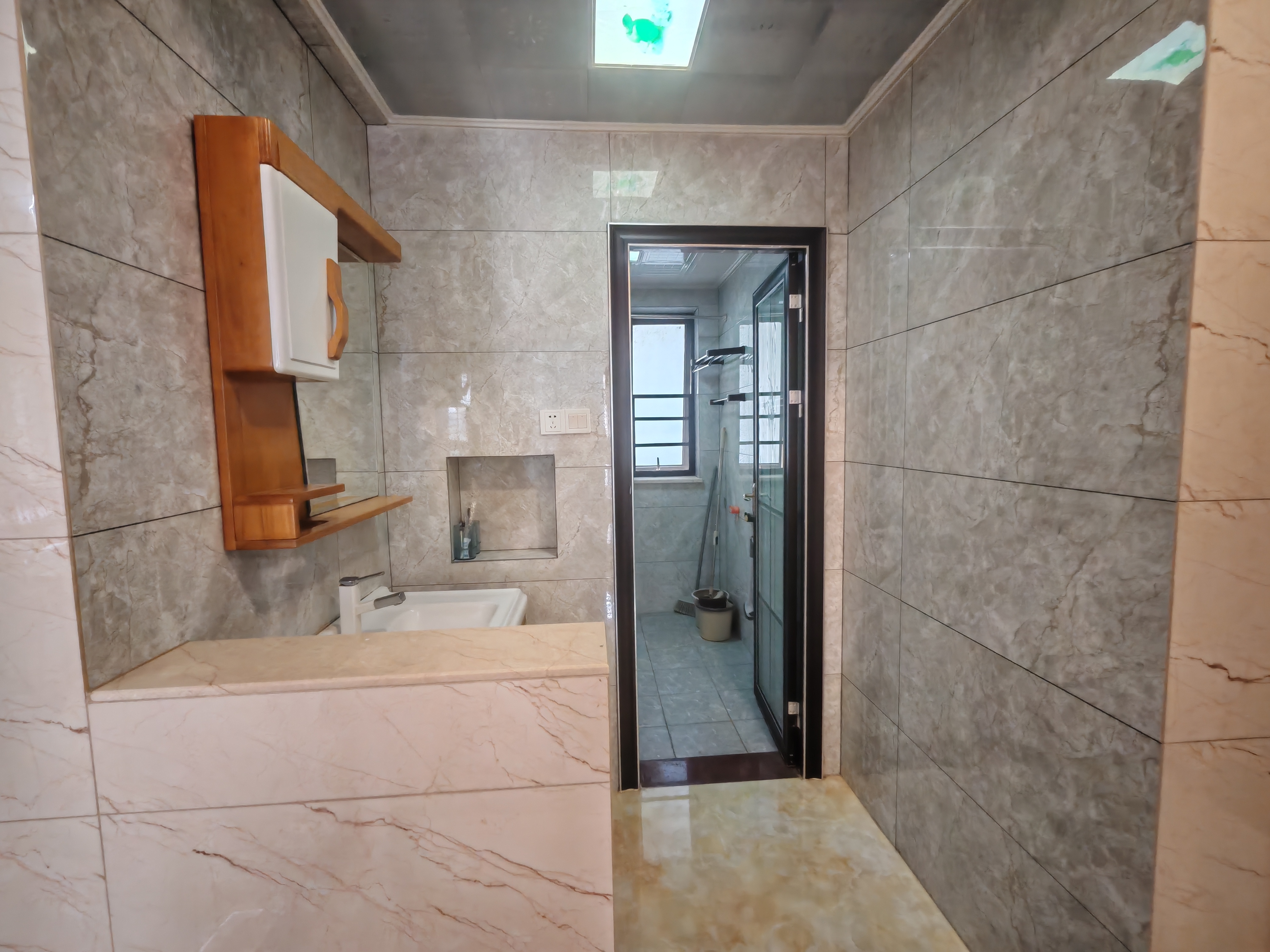 椰海家园一期 3室2厅2卫 3200.0元/月 椰海家园一期 3室2厅2卫 3200.0元/月户型图