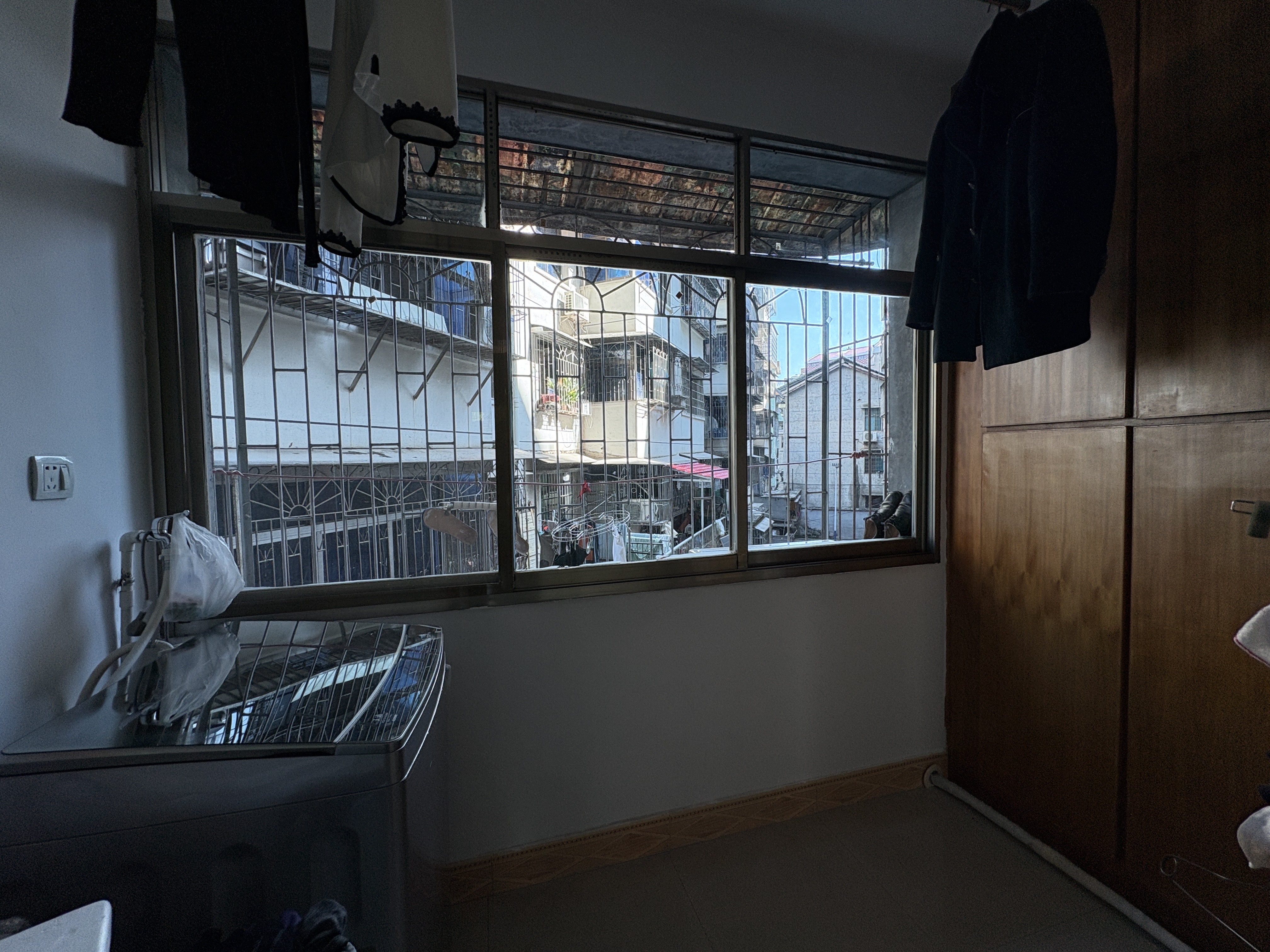 娄星区散盘 3室2厅1卫 26.8万 娄星区散盘 3室2厅1卫 26.8万客厅