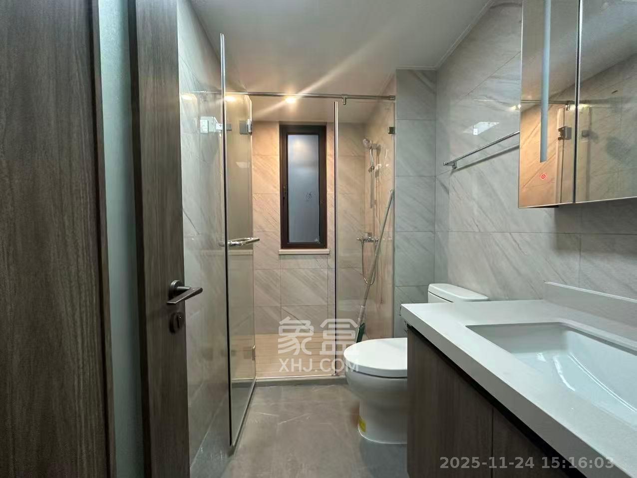 龙湖春江天玺 3室2厅2卫 4500.0元/月 龙湖春江天玺 3室2厅2卫 4500.0元/月室内图