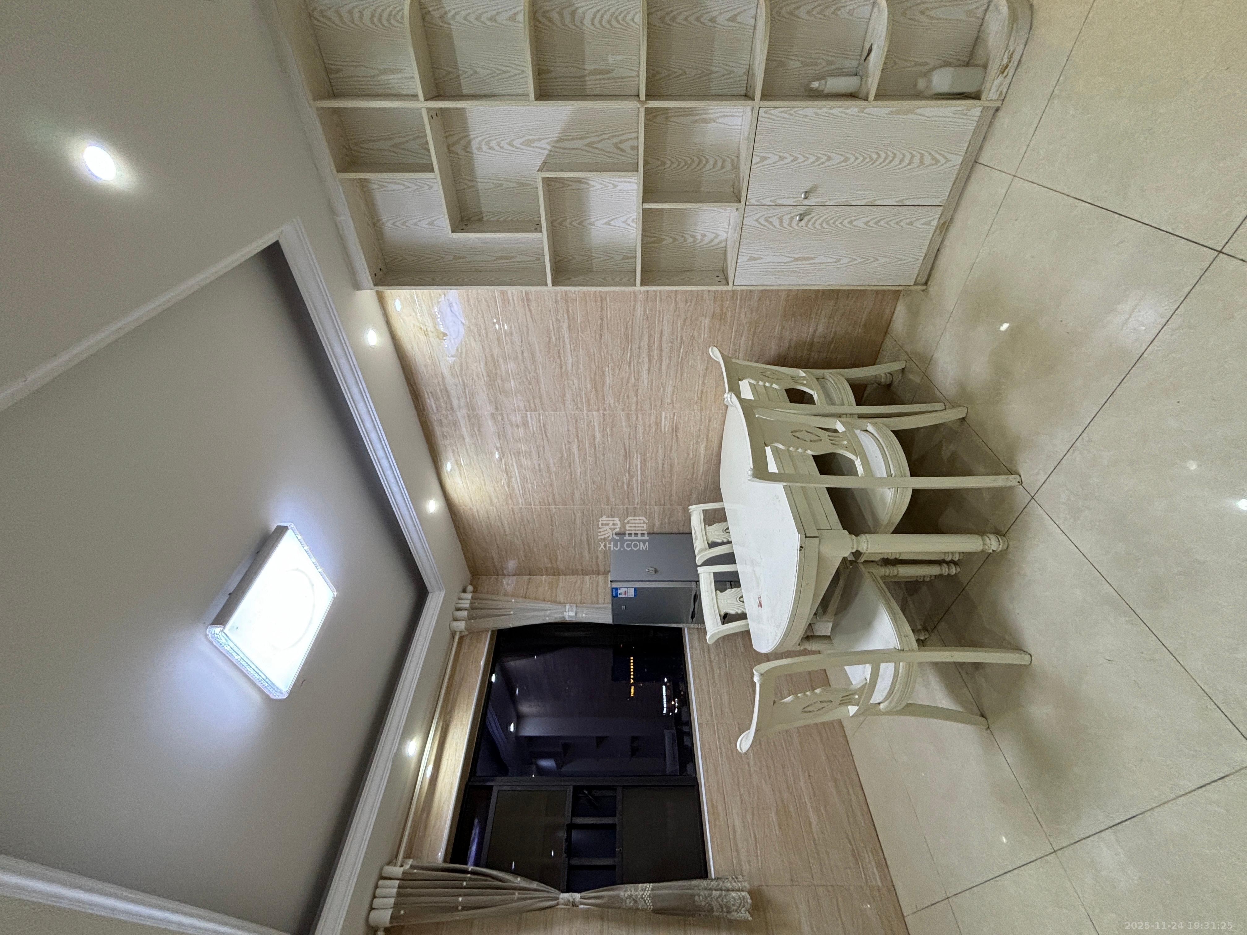 湖南报业文化城(米地亚家园) 3室2厅1卫 1900.0元/月 湖南报业文化城(米地亚家园) 3室2厅1卫 1900.0元/月室内图