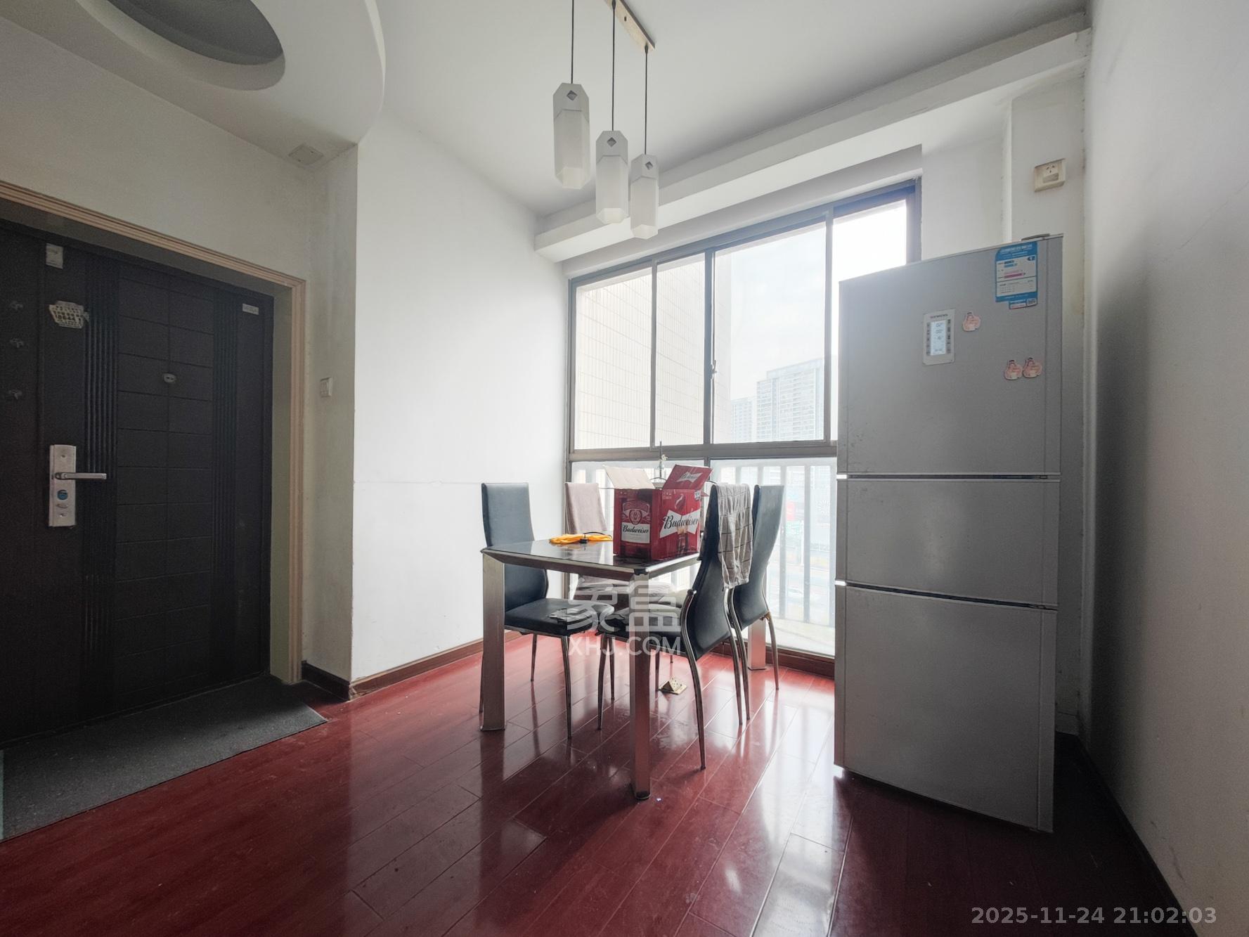 岳泰理想城  3室2厅1卫    68.0万其他