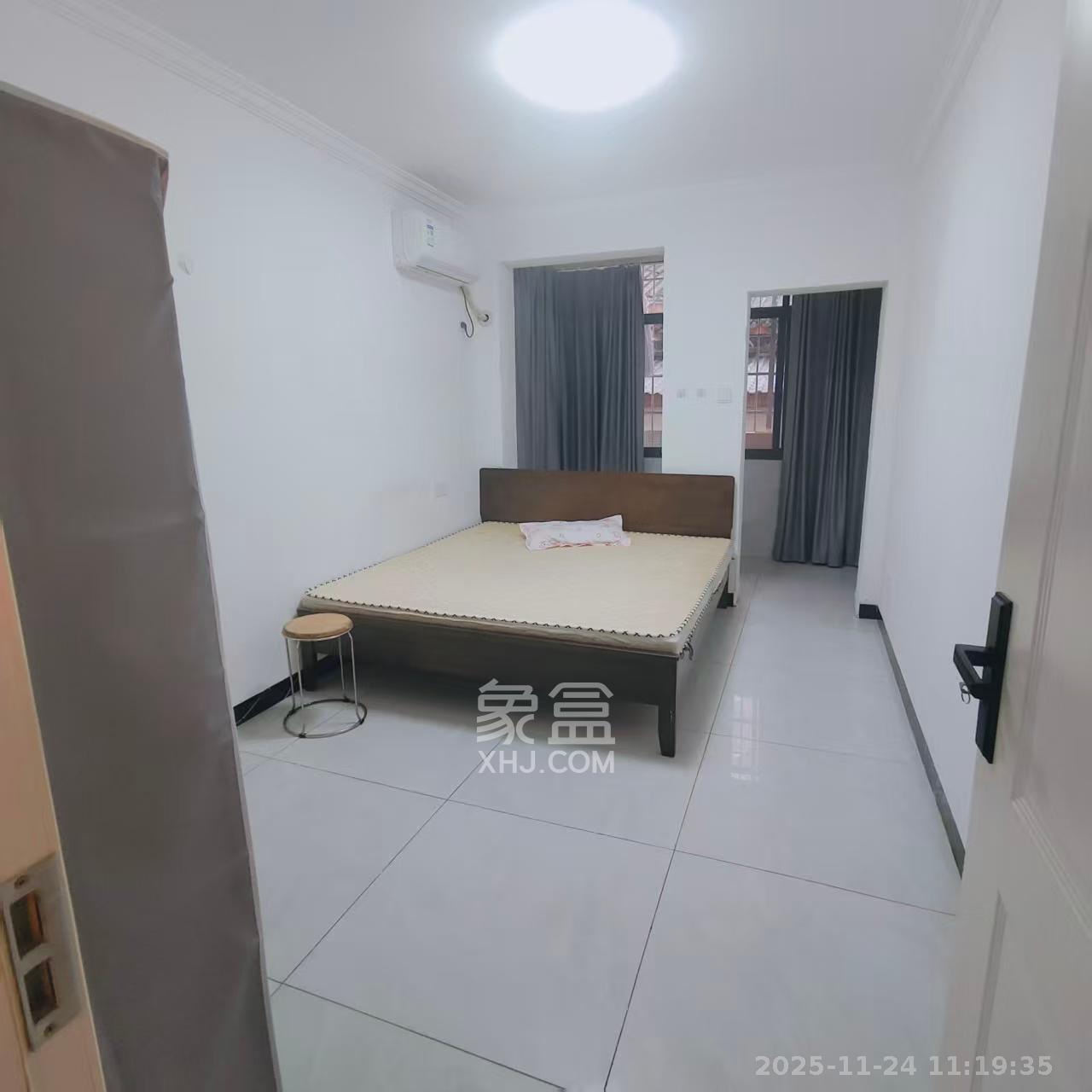 市政府宿舍（丰盈西里26号）  4室1厅1卫    3500.0元/月室内图