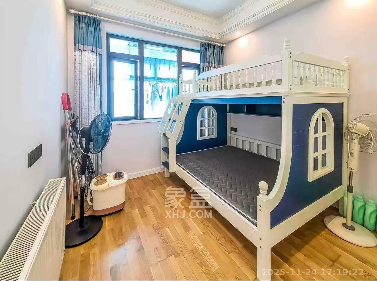 中建江山壹号 4室2厅3卫 16800.0元/月 中建江山壹号 4室2厅3卫 16800.0元/月室内图