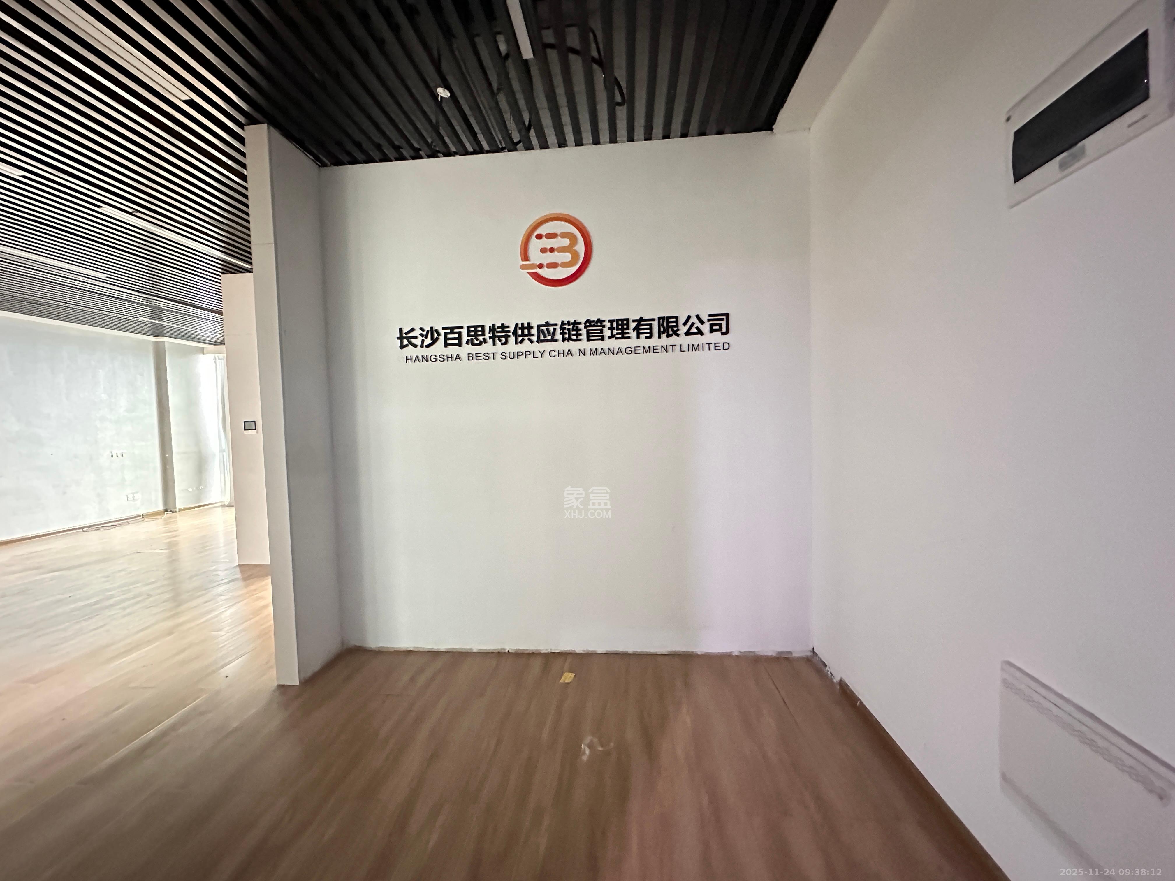 东盈商业广场（华泉城市广场）   100.0㎡      4500.0元/月室内图